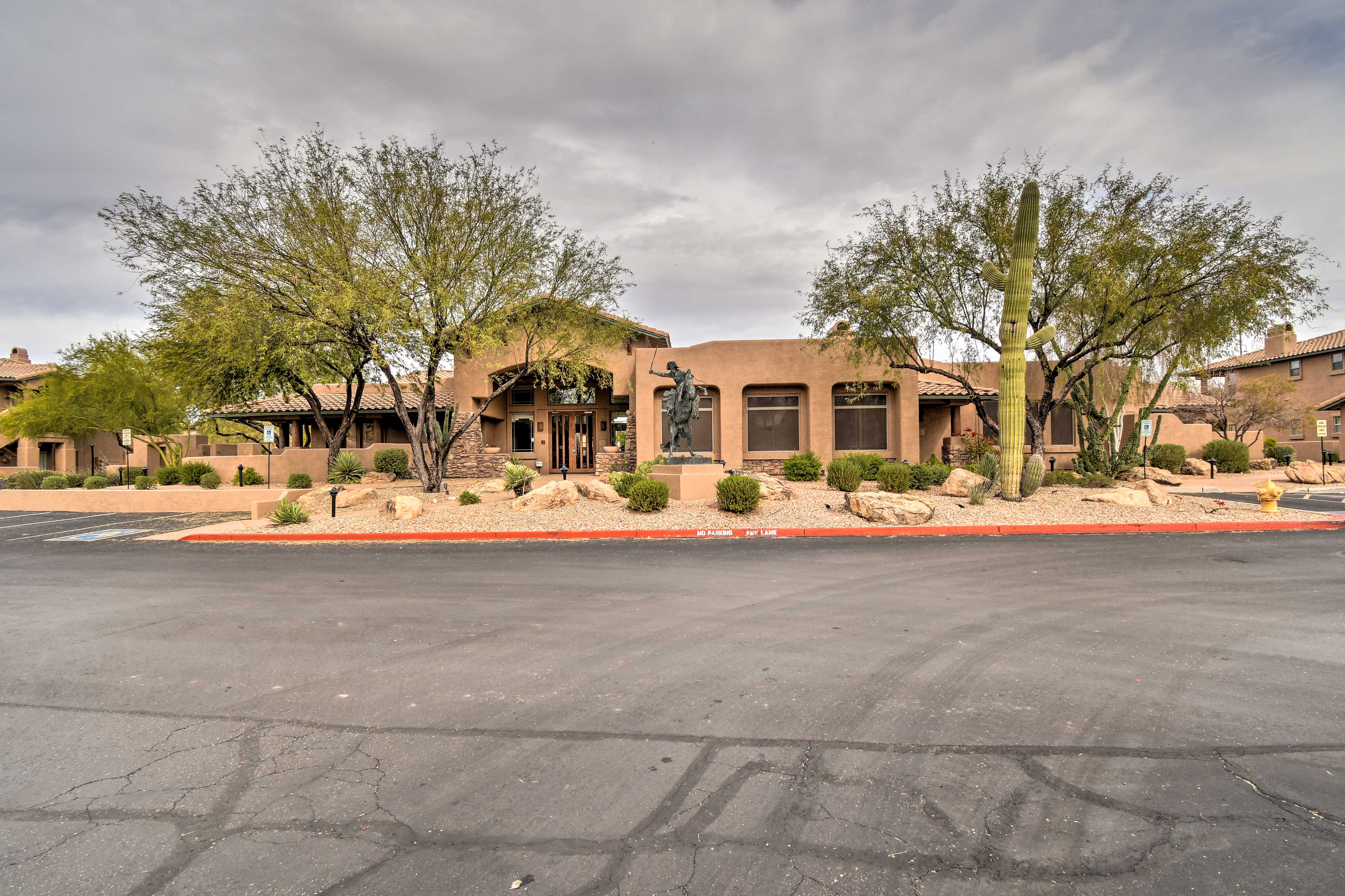 Scottsdale Condo Rental w/ Resort Amenities Evolve