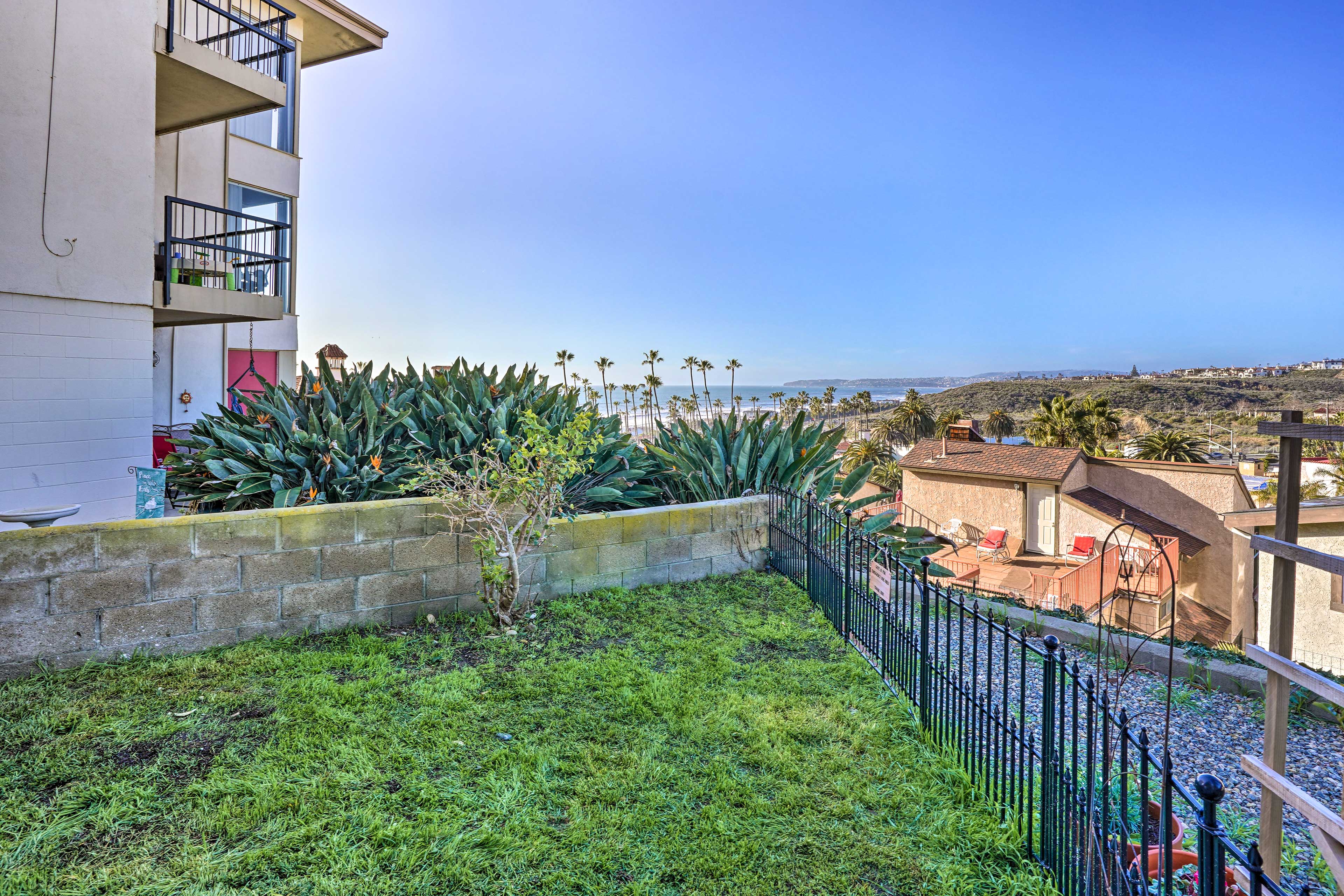 San Clemente Condo w/ Views Near Beach! Evolve