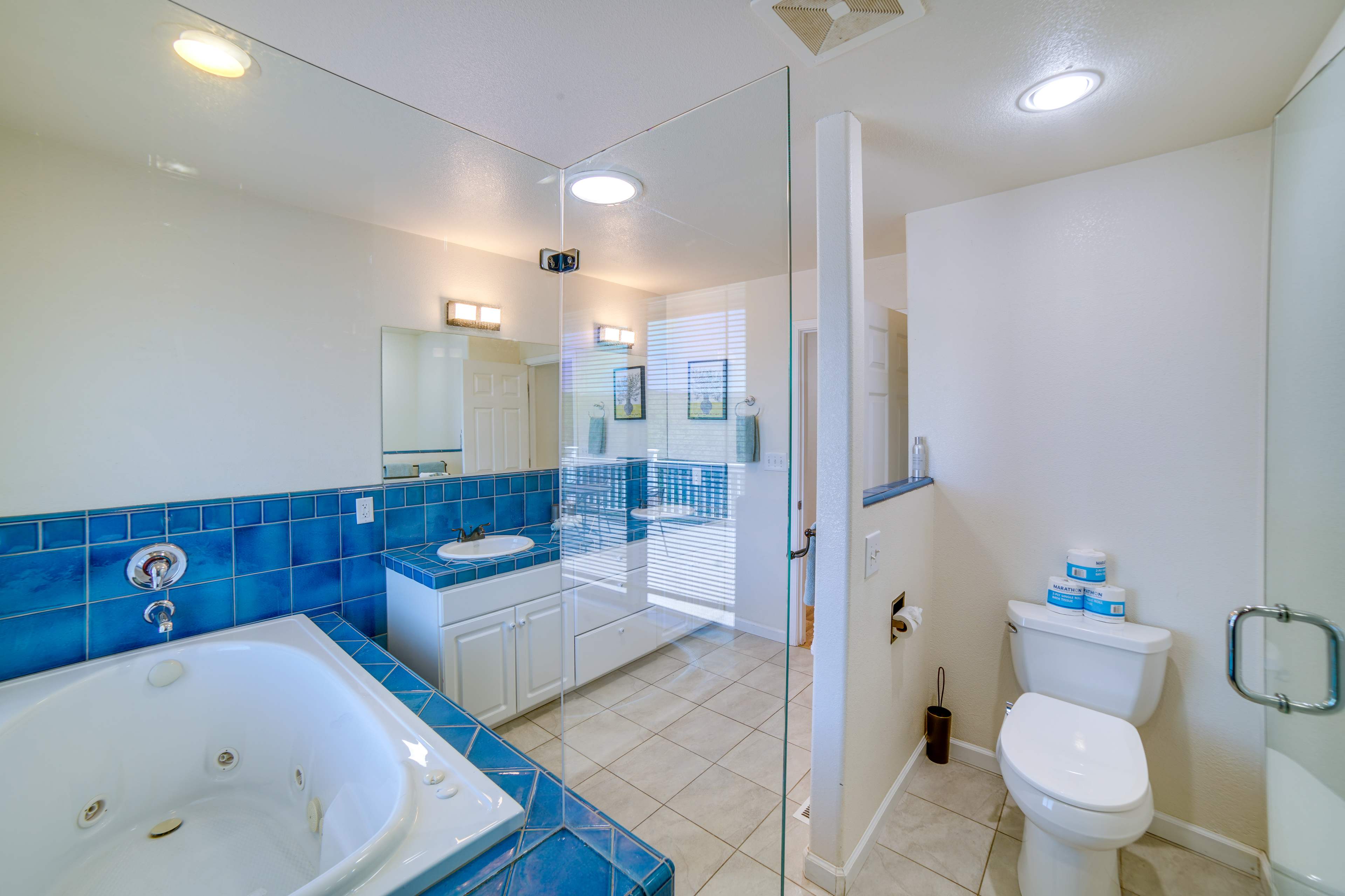 PetFriendly Clearlake Oaks Vacation Home w/ Pool! Evolve