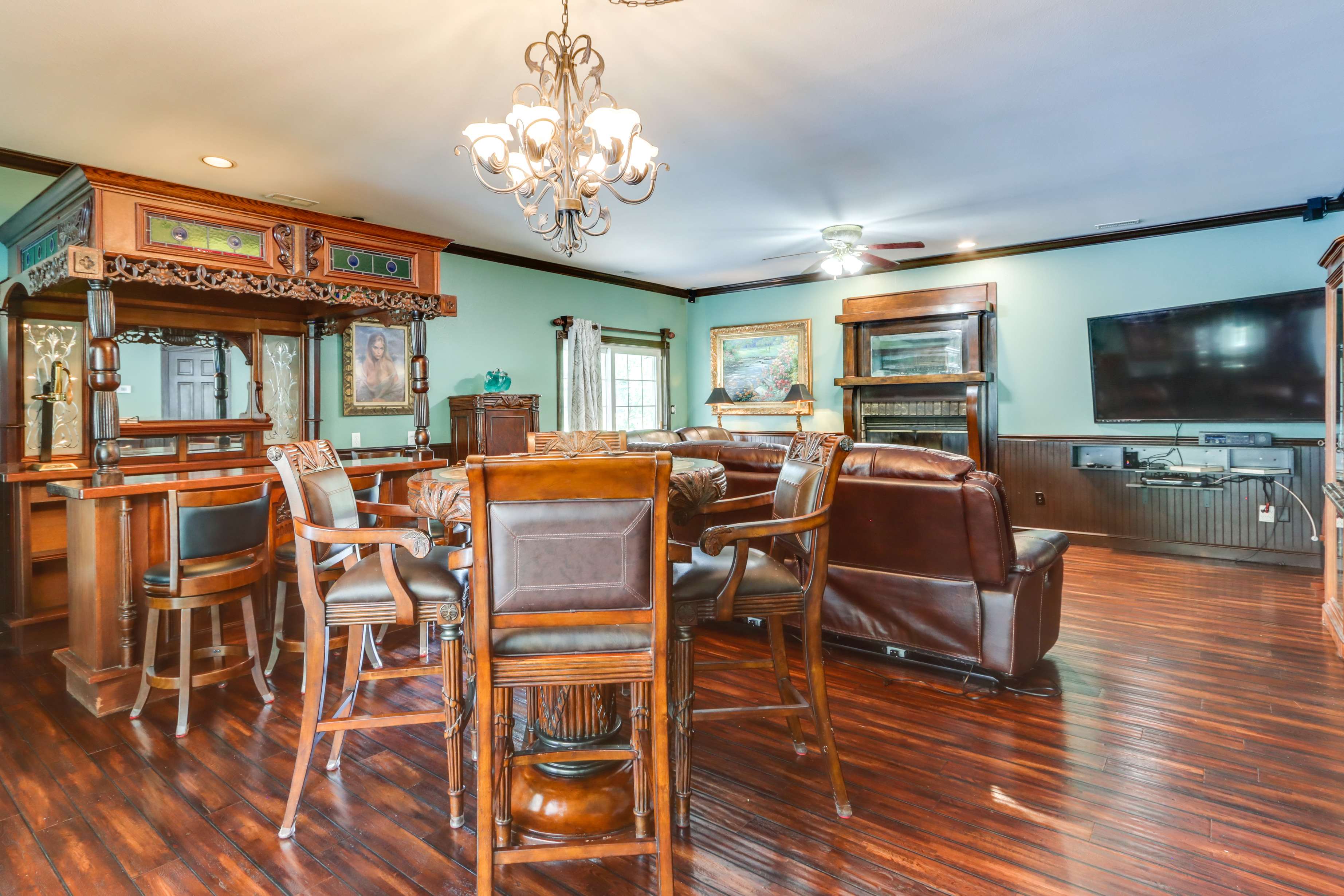 10Acre Lakefront Home w/ Pool, Hot Tub & Dock! Camdenton, MO Evolve