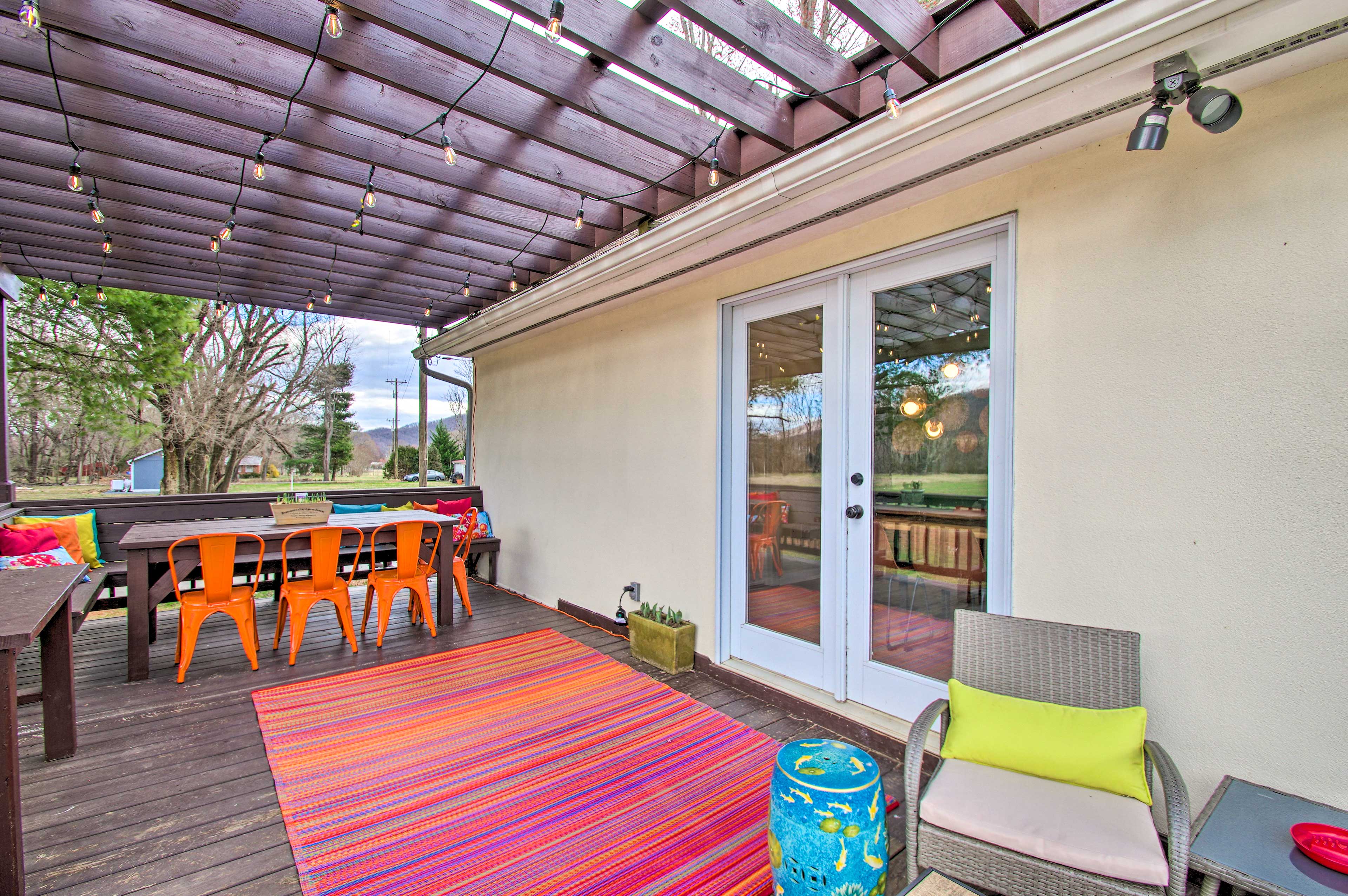 Home & Cottage Near Wintergreen Resort! Roseland, VA Evolve