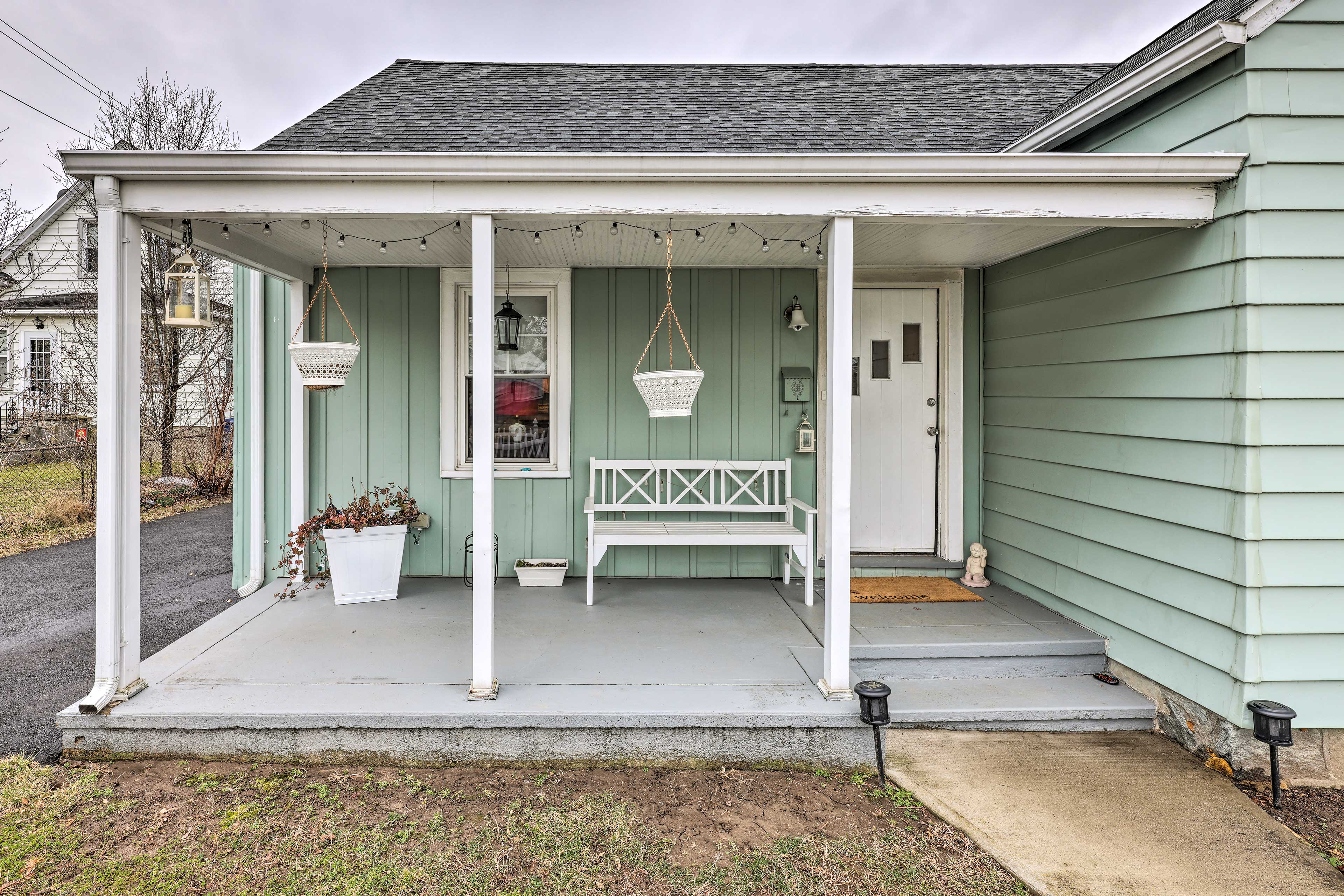 Bridgeport Vacation Rental Walk to Beach! Evolve