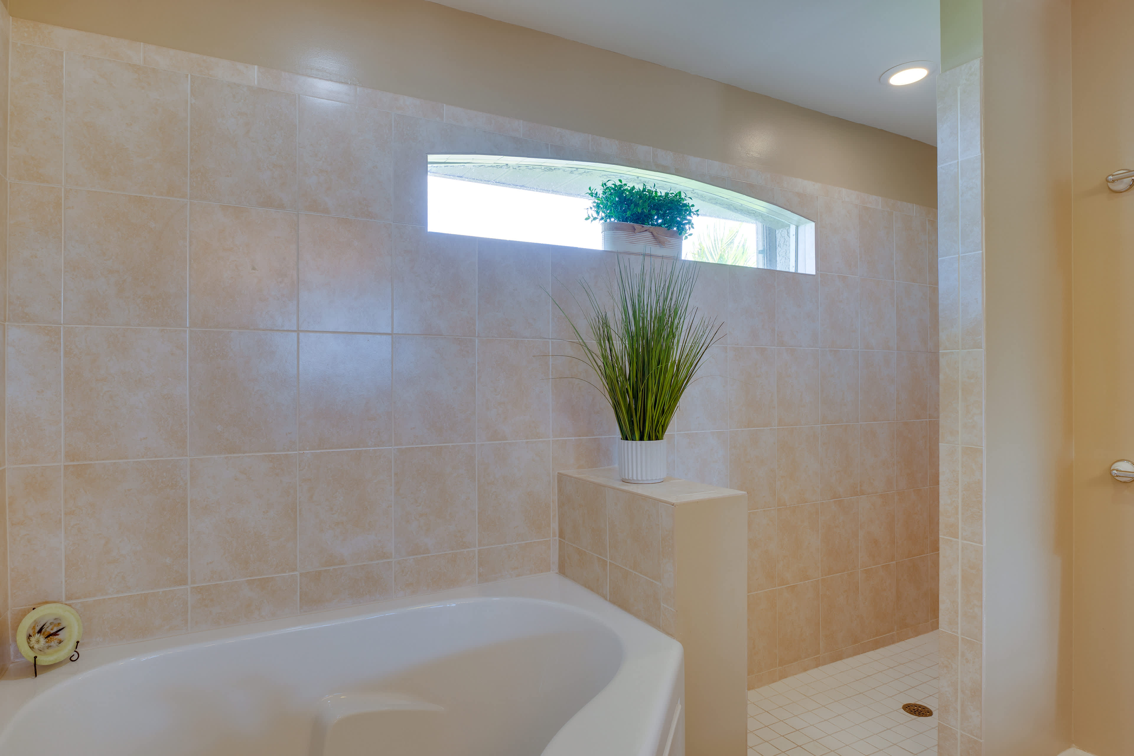 Cape Coral Vacation Rental Saltwater Pool & Lanai Evolve