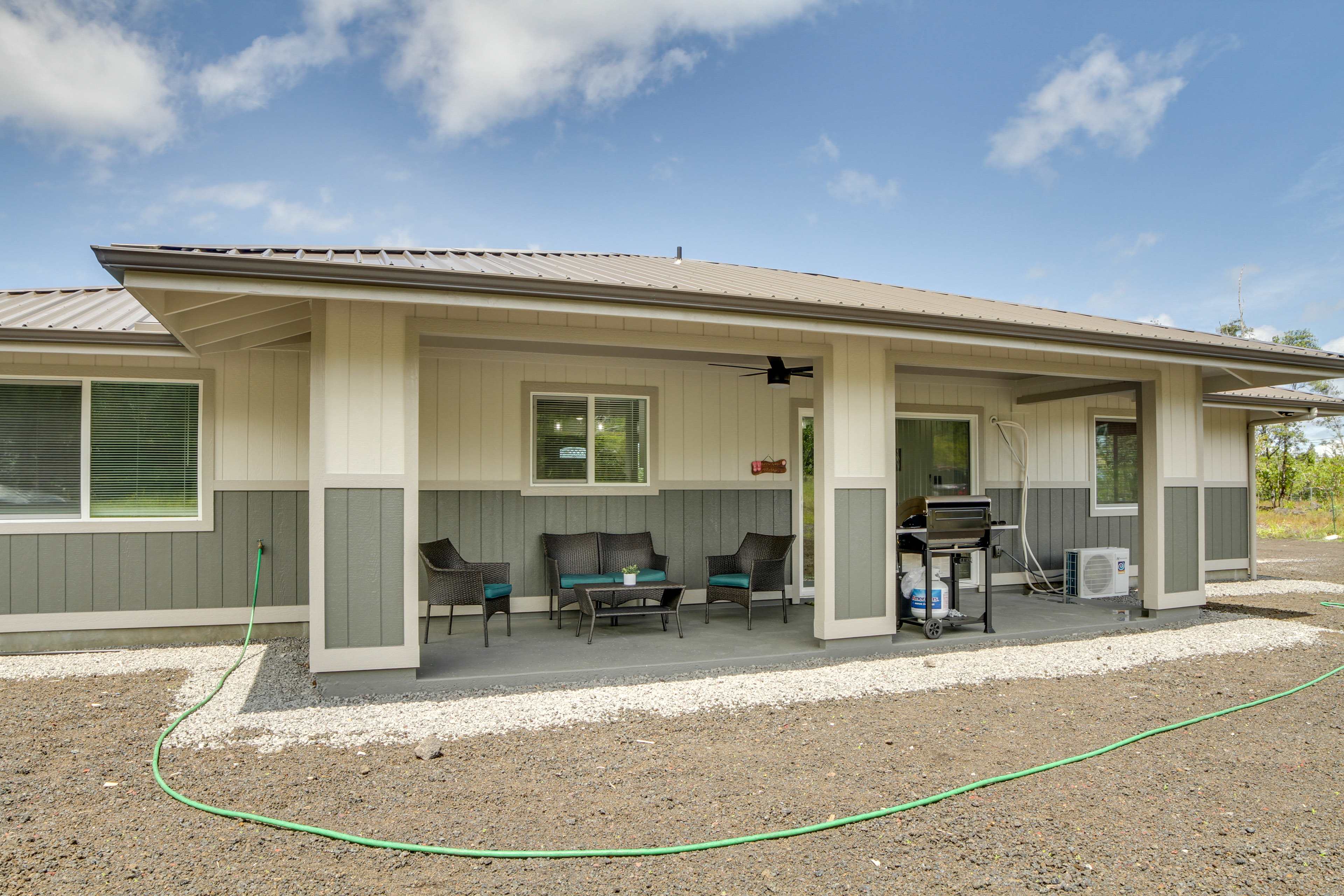 Keaau Getaway w/ Patio, 3 Mi to Shipman Beach! Evolve