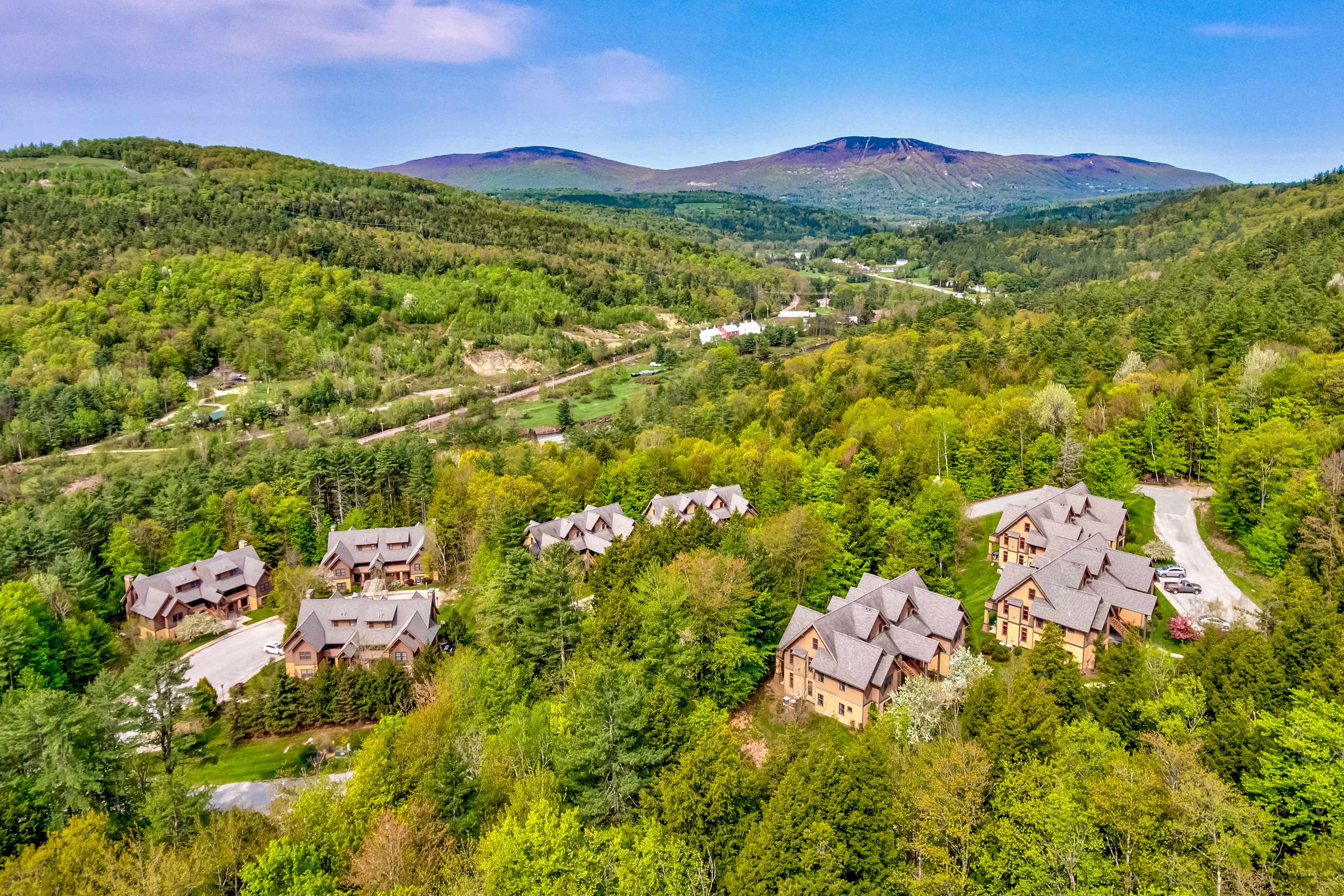 Castle Hill Resort Condo 5 Mi to Slopes at Okemo! Proctorsville, VT