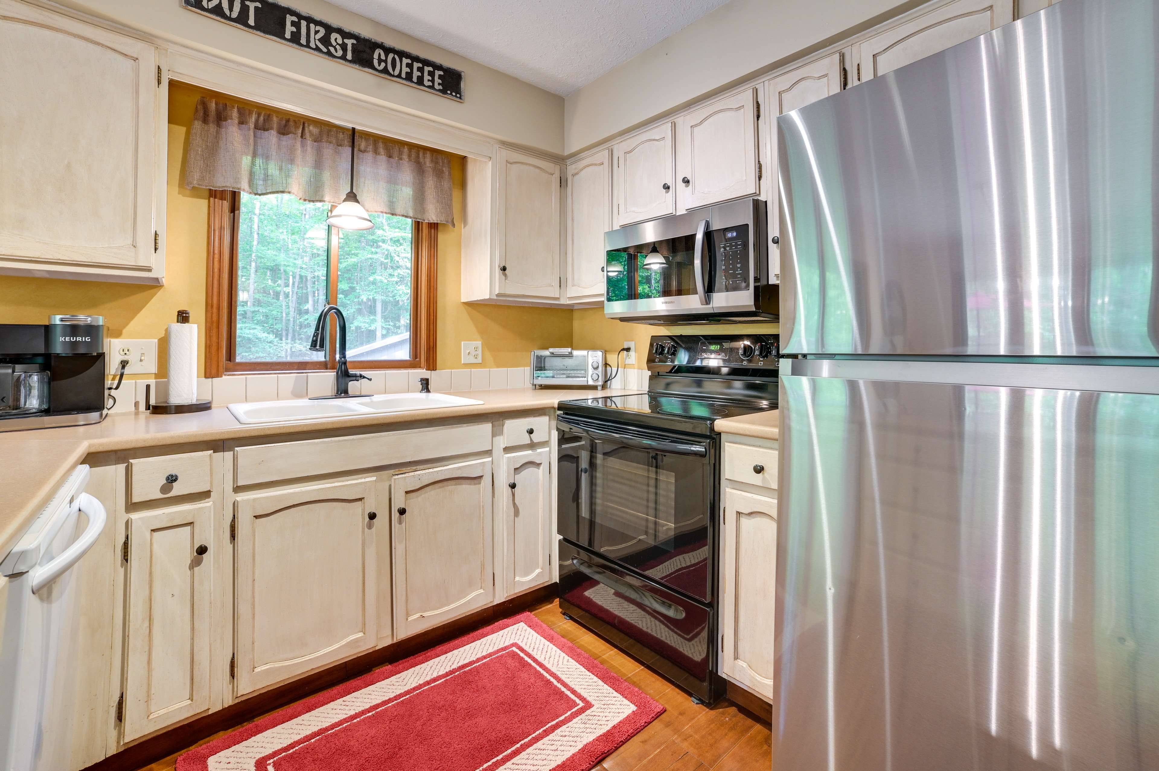 Gaylord Cabin w/ Game Room, Pool + Lake Access! Evolve