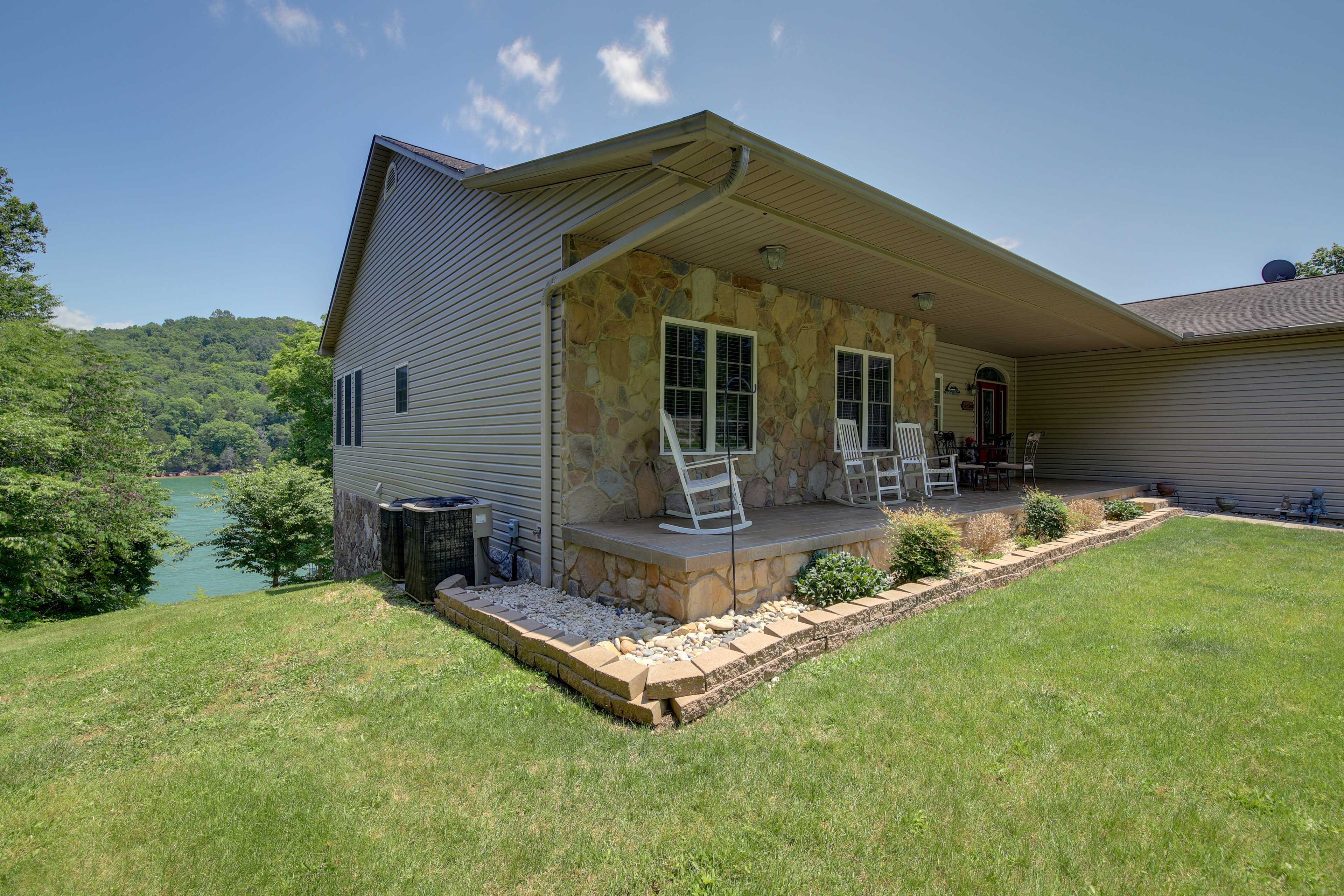 Lakefront LaFollette Home w/ Private Boat Slip! Lafollette, TN Evolve