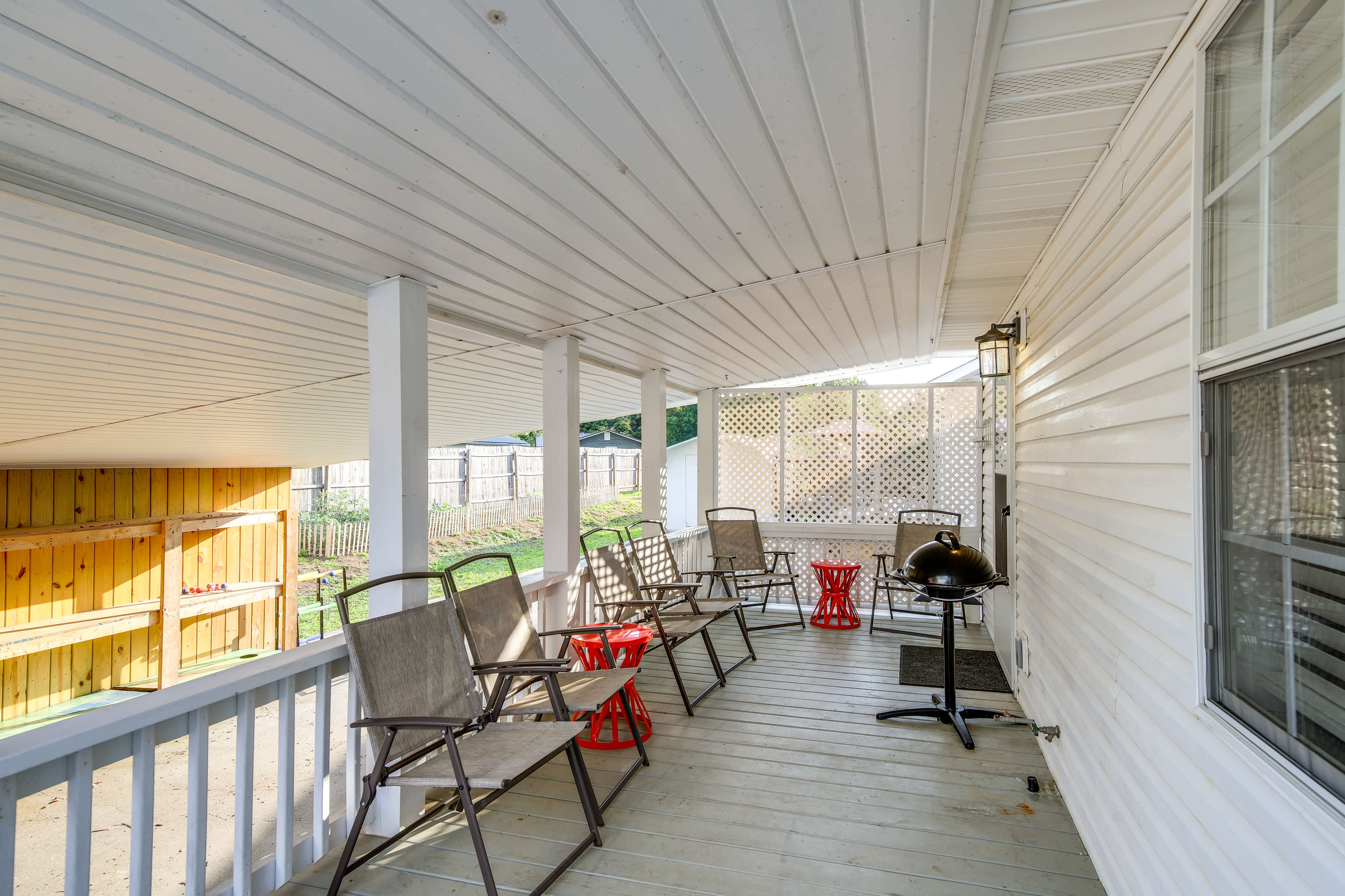 PetFriendly Pigeon Home w/ Deck! Evolve