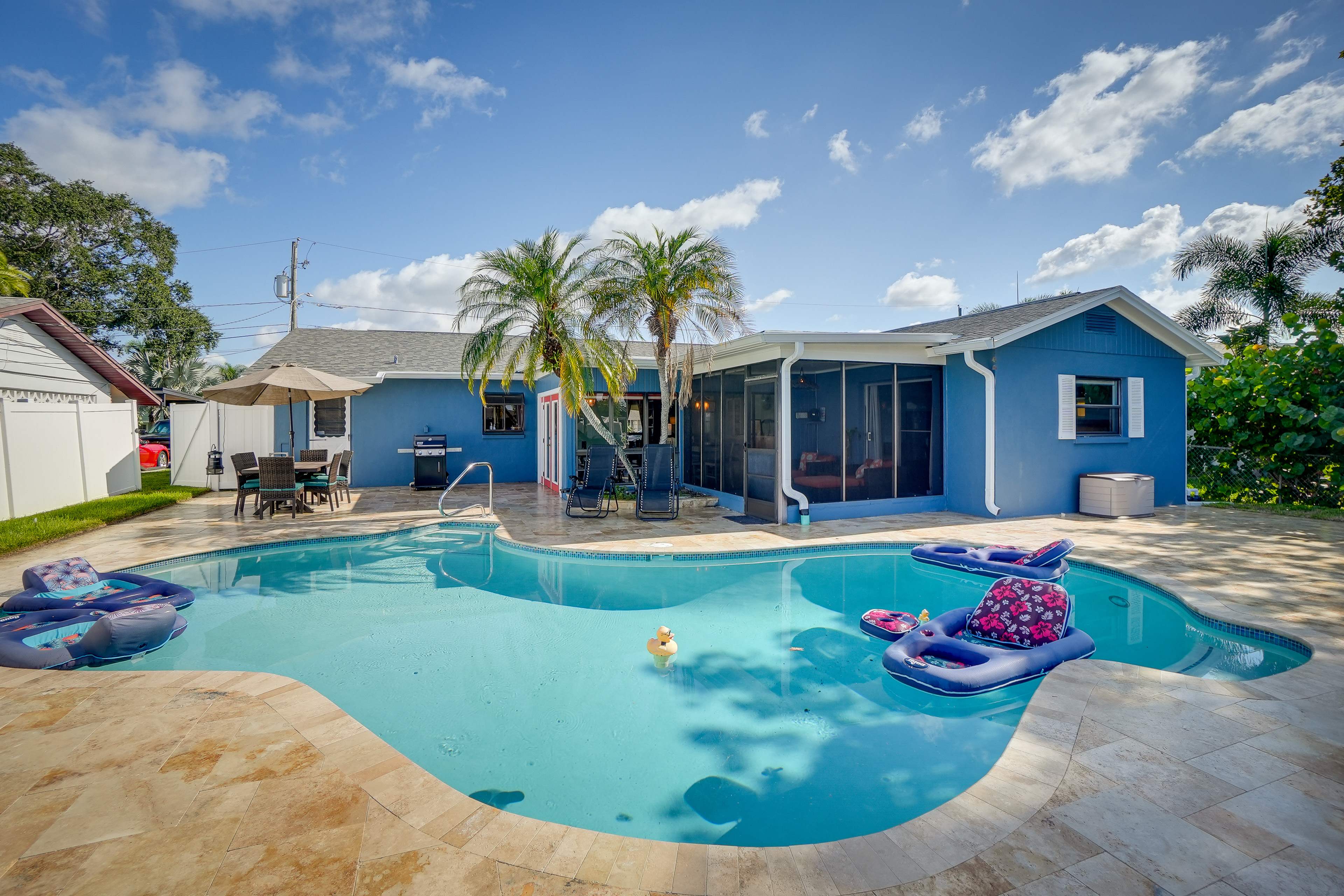 Waterfront Oasis 10 Mi to Downtown Tampa Evolve