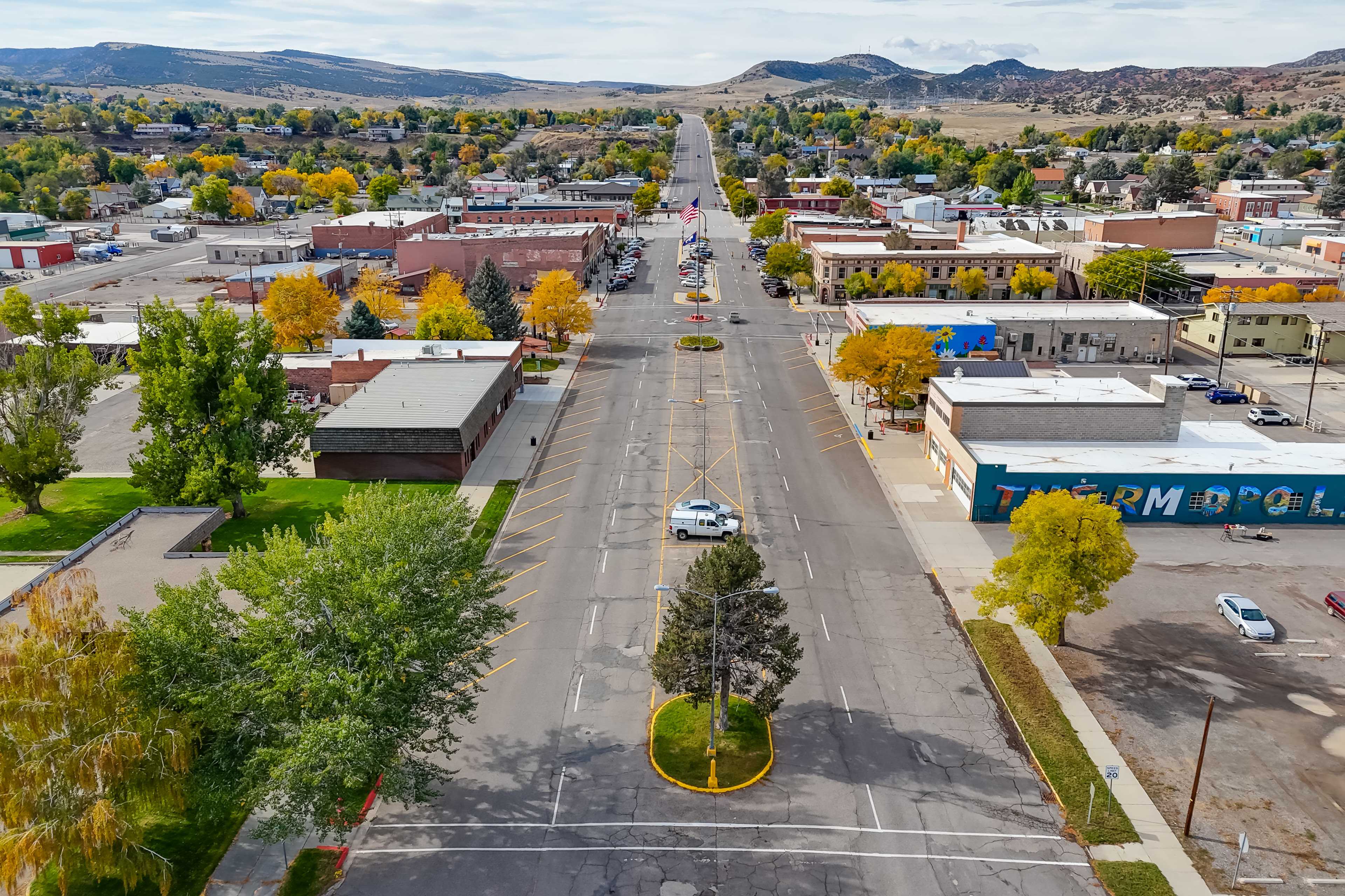 PetFriendly Thermopolis Home Walk to Town! Evolve