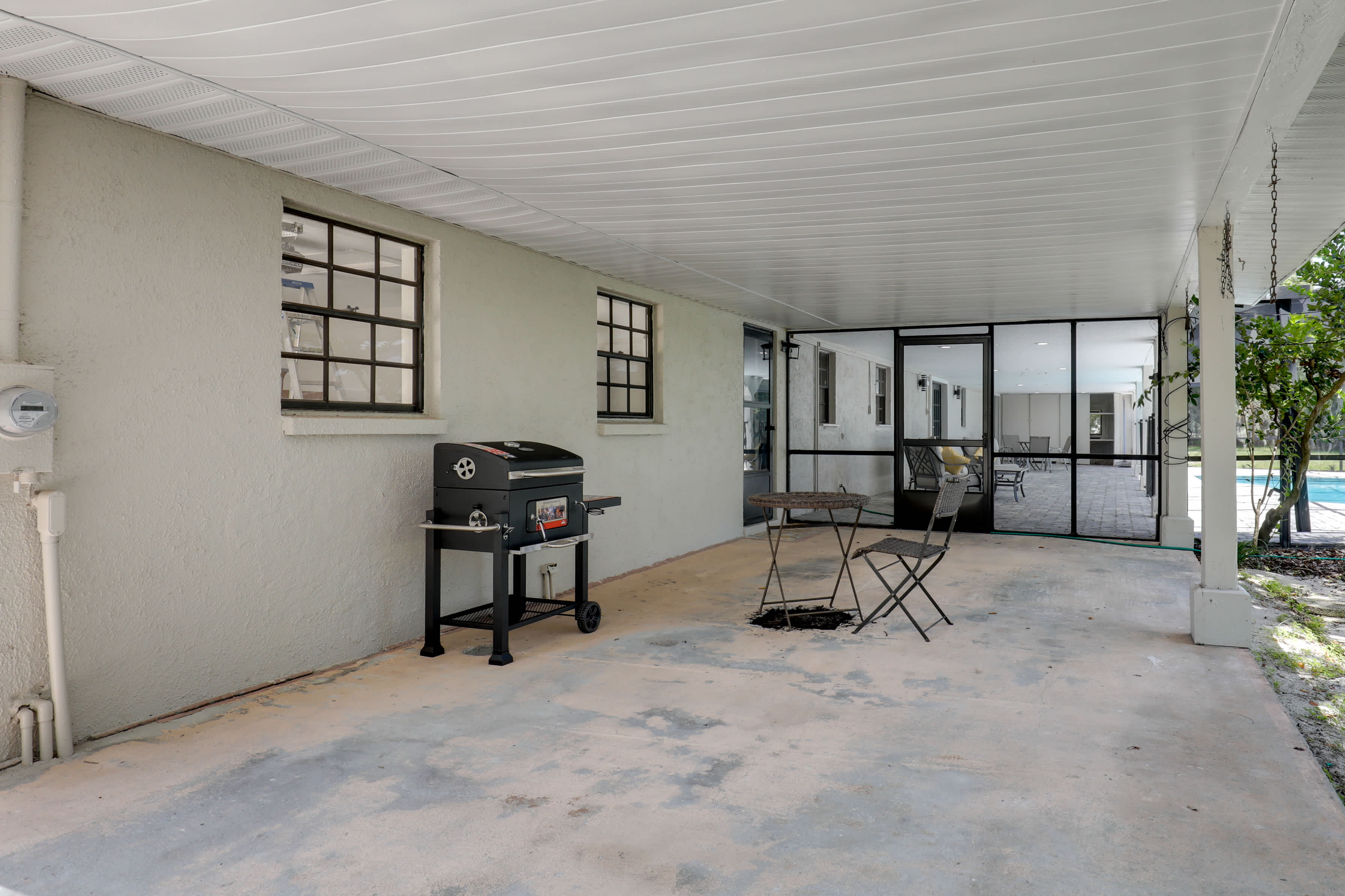 Gibsonton Vacation Rental w/ Private Lanai & Pool! Evolve
