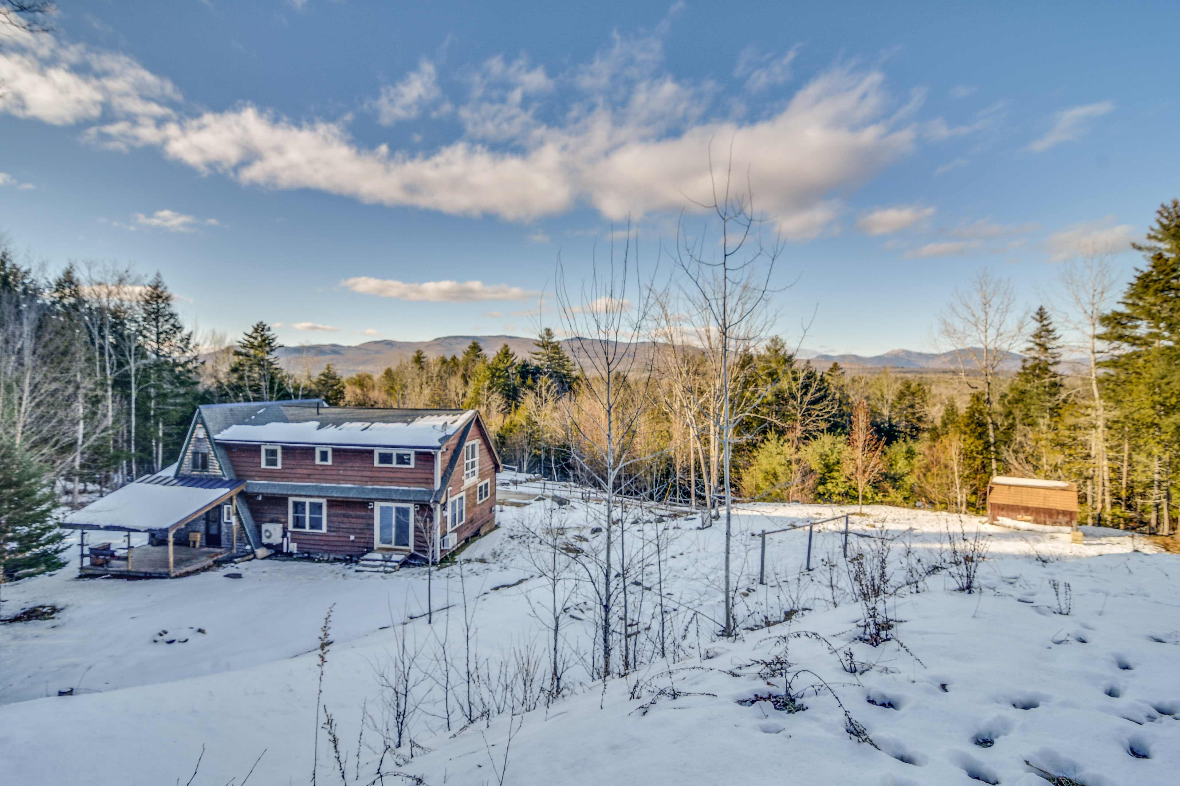 PetFriendly Carthage Home with Fire Pit! Evolve