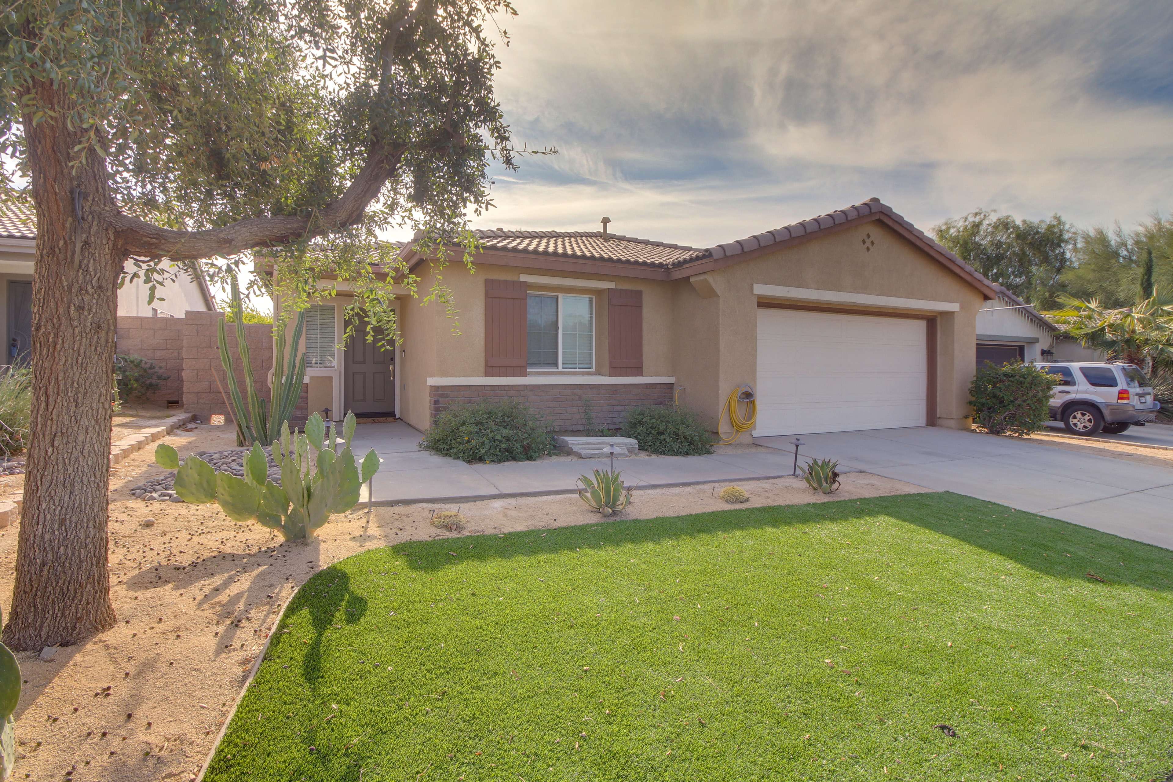 Ultimate Indio Oasis w/ Game Room + Gas Grill! Evolve