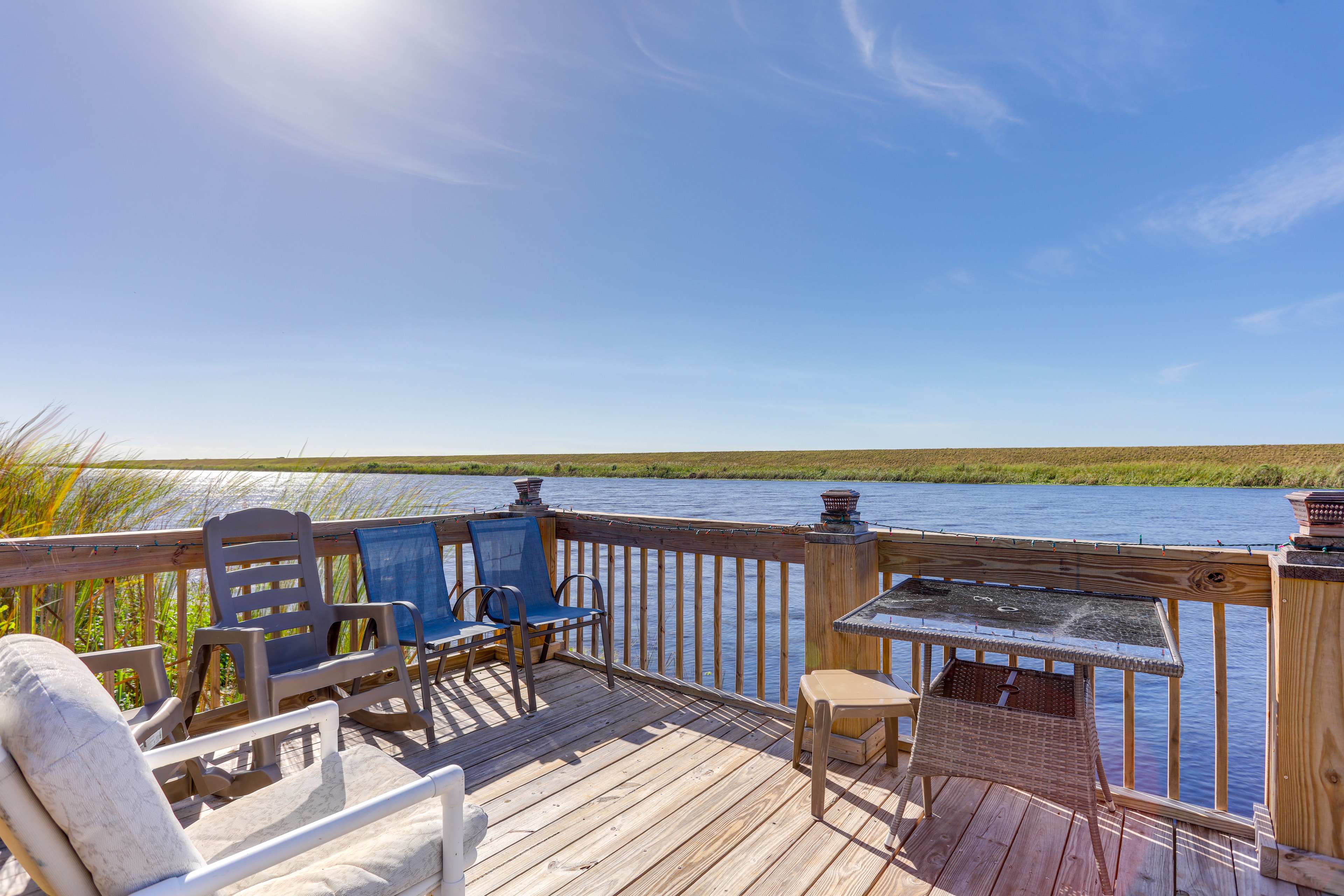 Okeechobee Cabin w/ Patio & Community Pool! Evolve