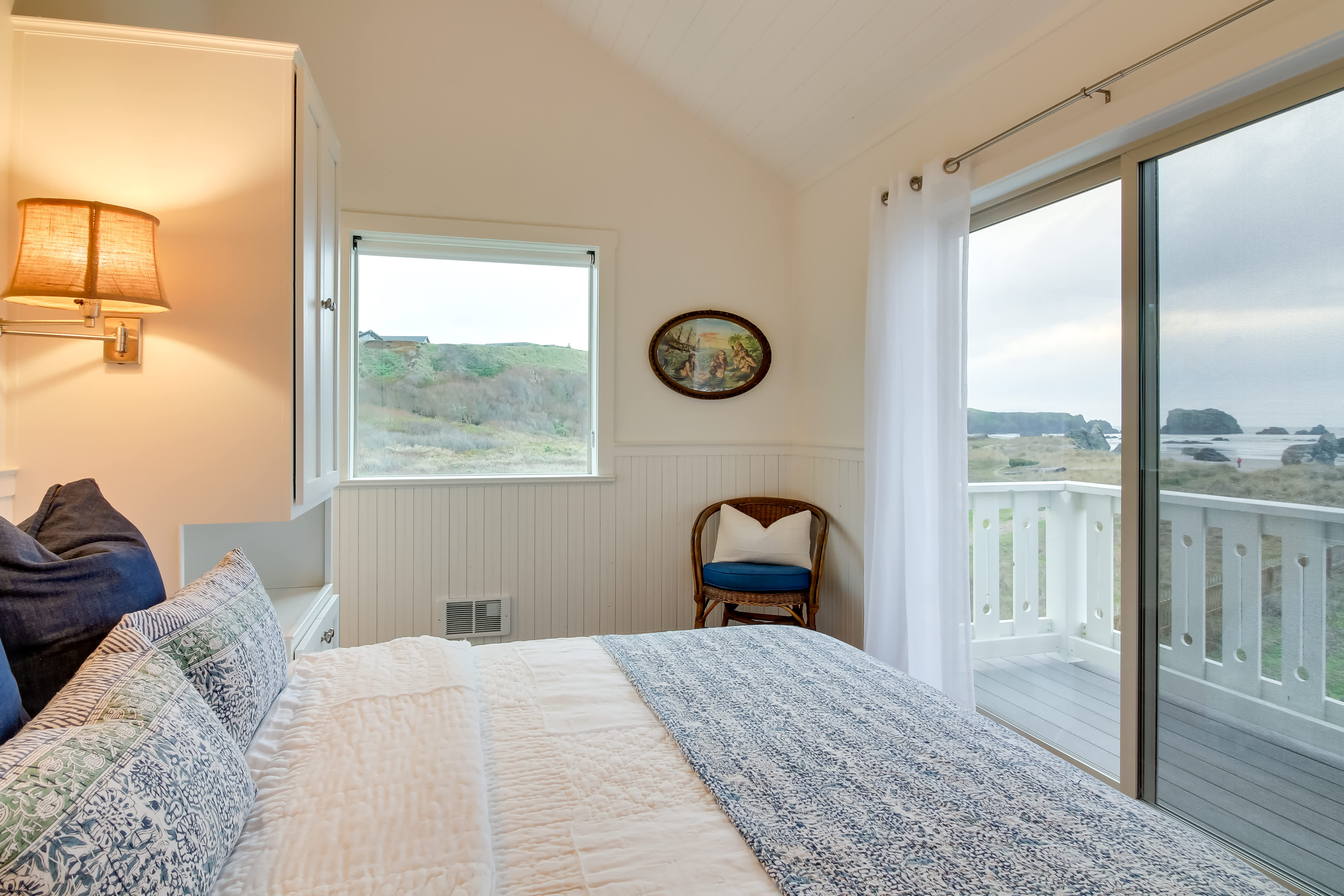 Scenic Bandon Vacation Rental w/ Beach Access! Evolve