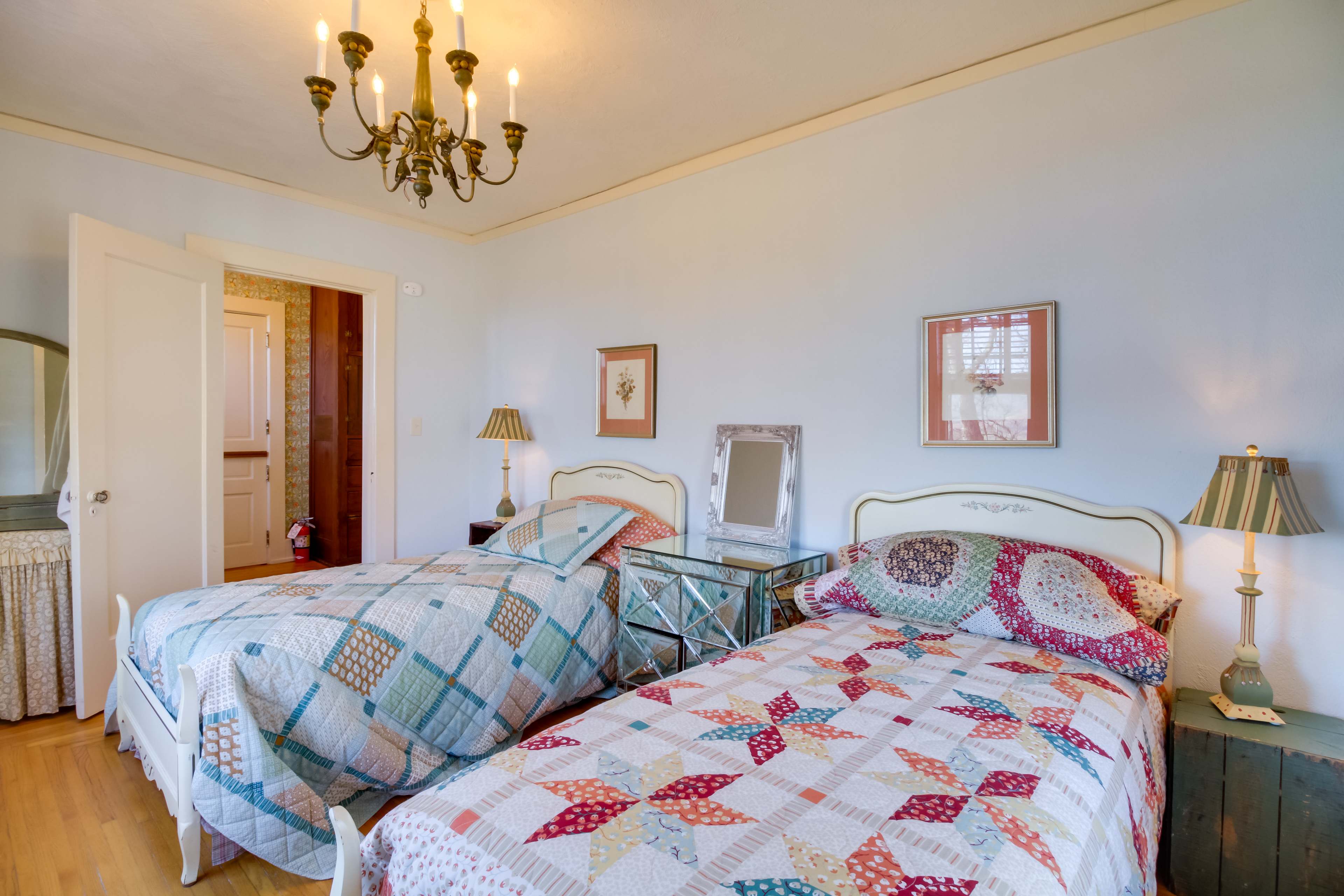 Spacious Virginia Home w/ Porch & Mountain Views Massies Mill, VA