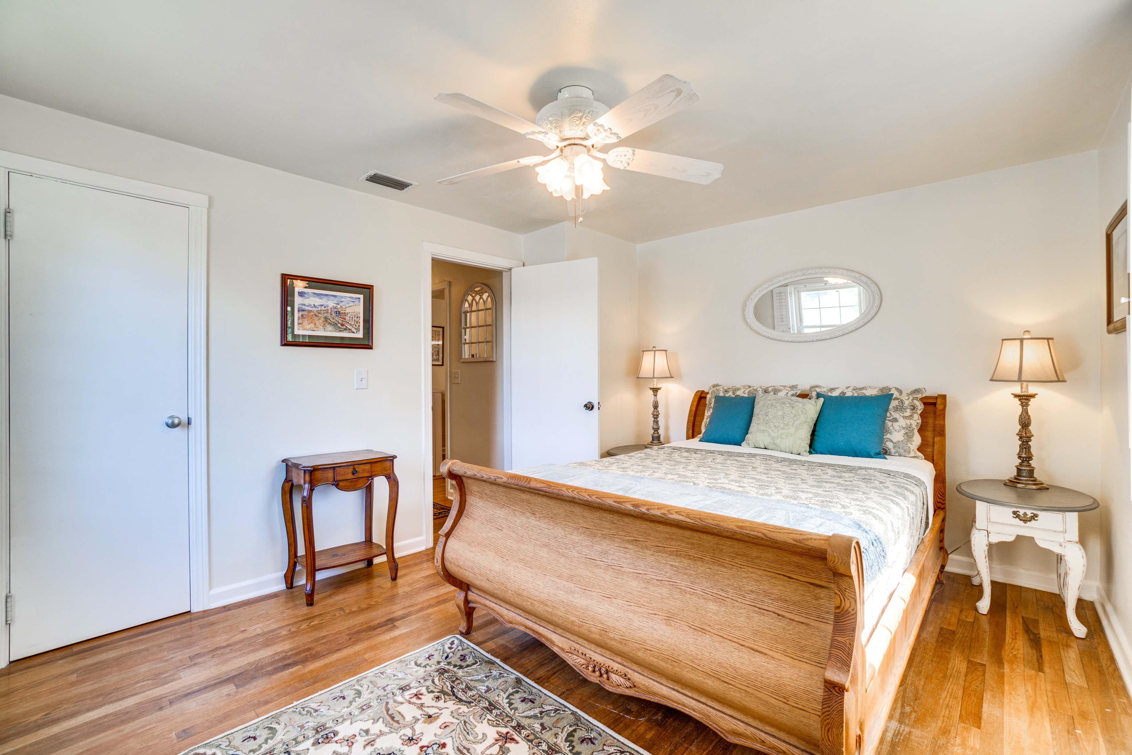 Vintage Mount Dora Cottage w/ Screened Porch! Mt Dora, FL Evolve