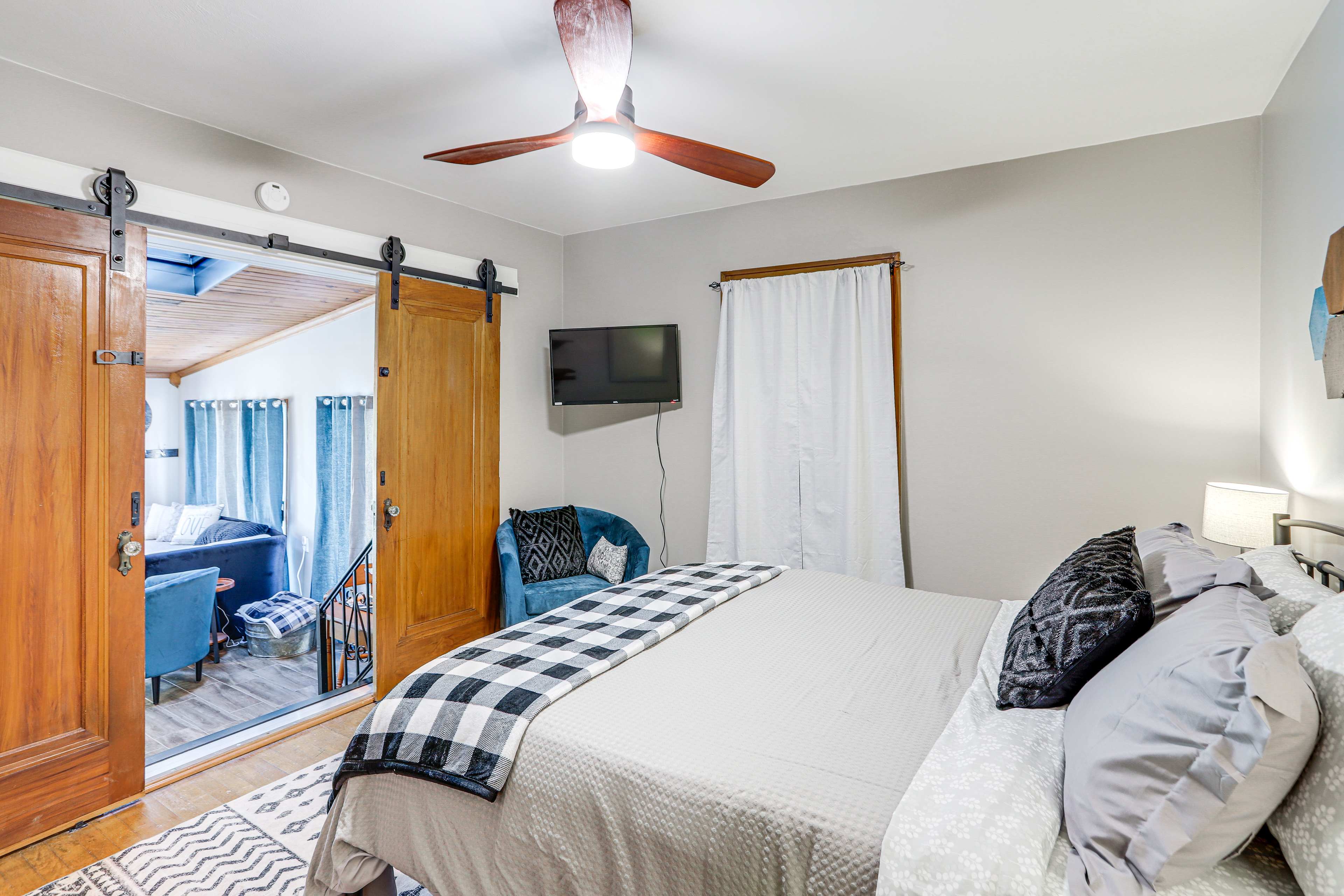 Cozy Tiffin House w/ Private Pool 1 Mi to Town! Evolve