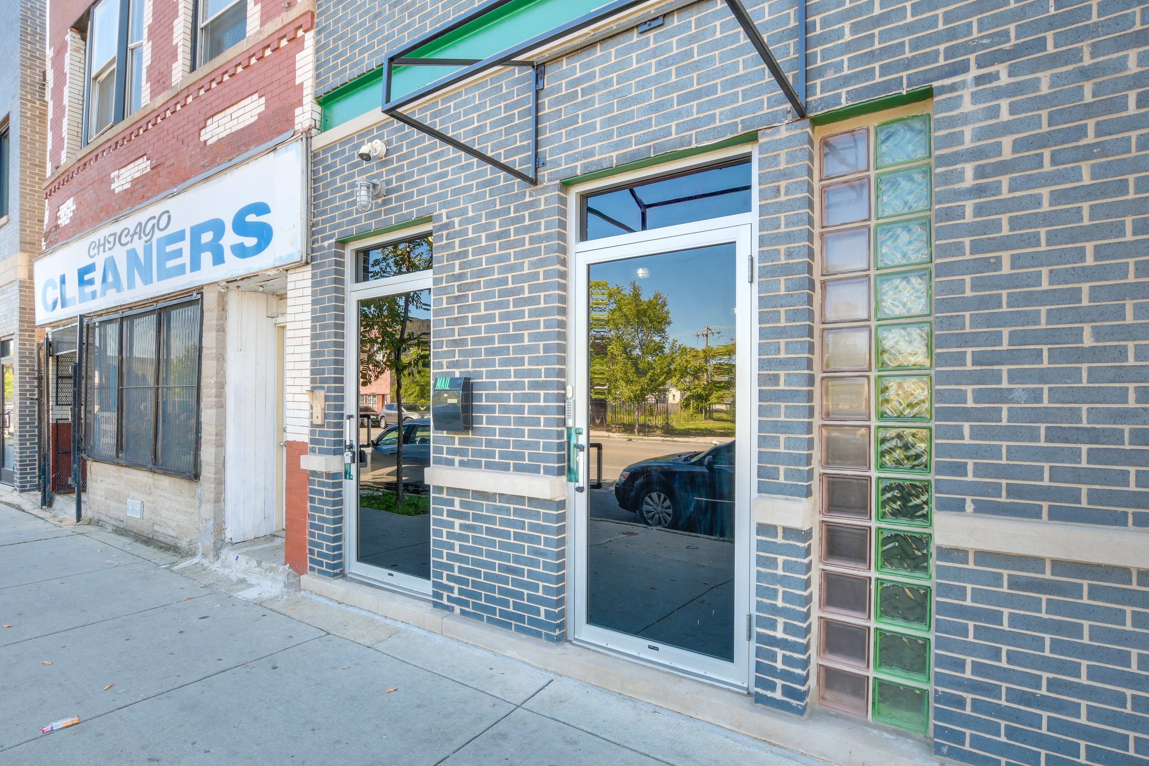 Unit w/ Deck 6 Mi to Downtown Chicago! Evolve