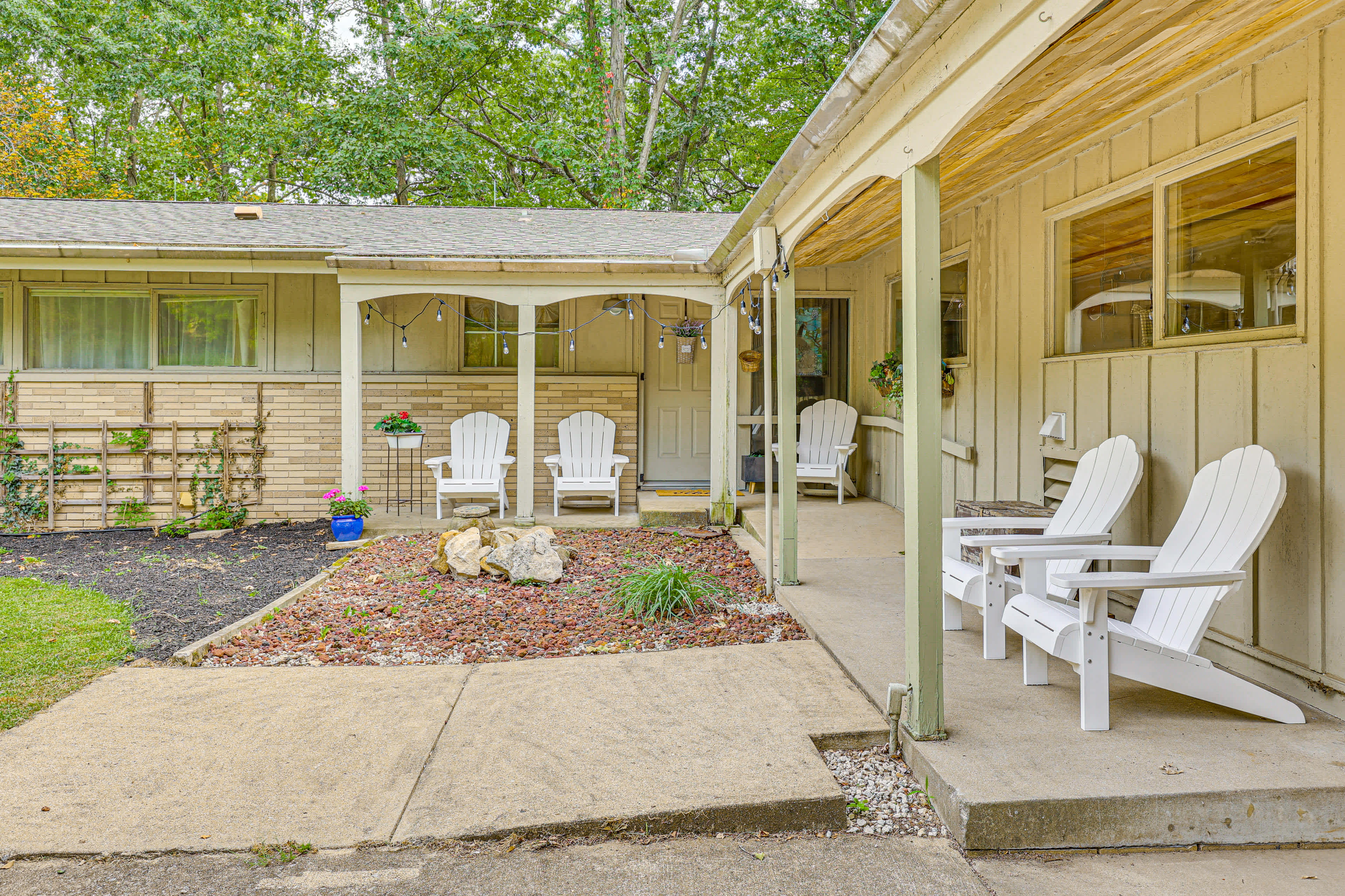 Secluded New Philadelphia Home in Amish Country! Evolve