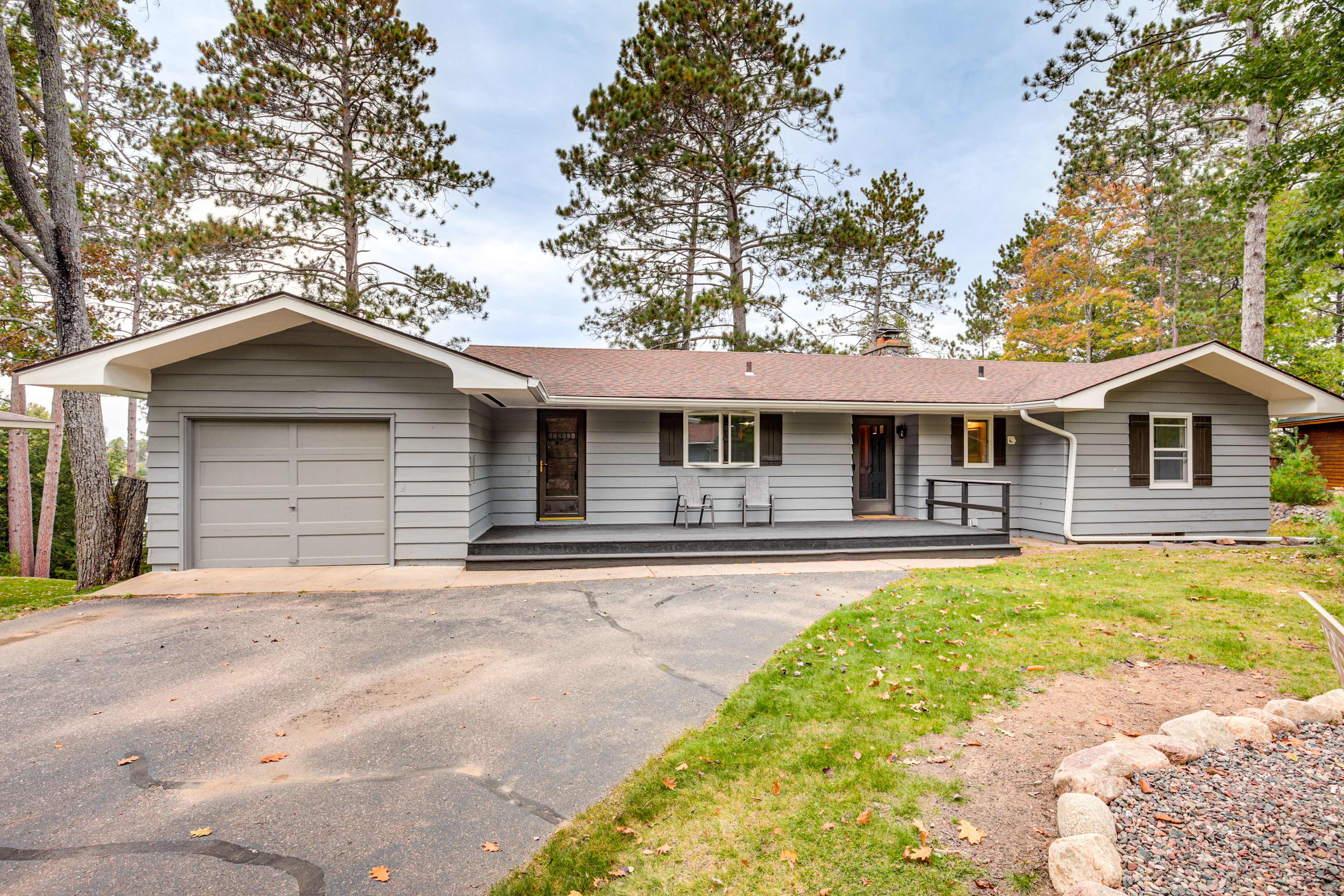 Lakefront Home w/ Kayaks & Fire Pit in Eagle River Evolve