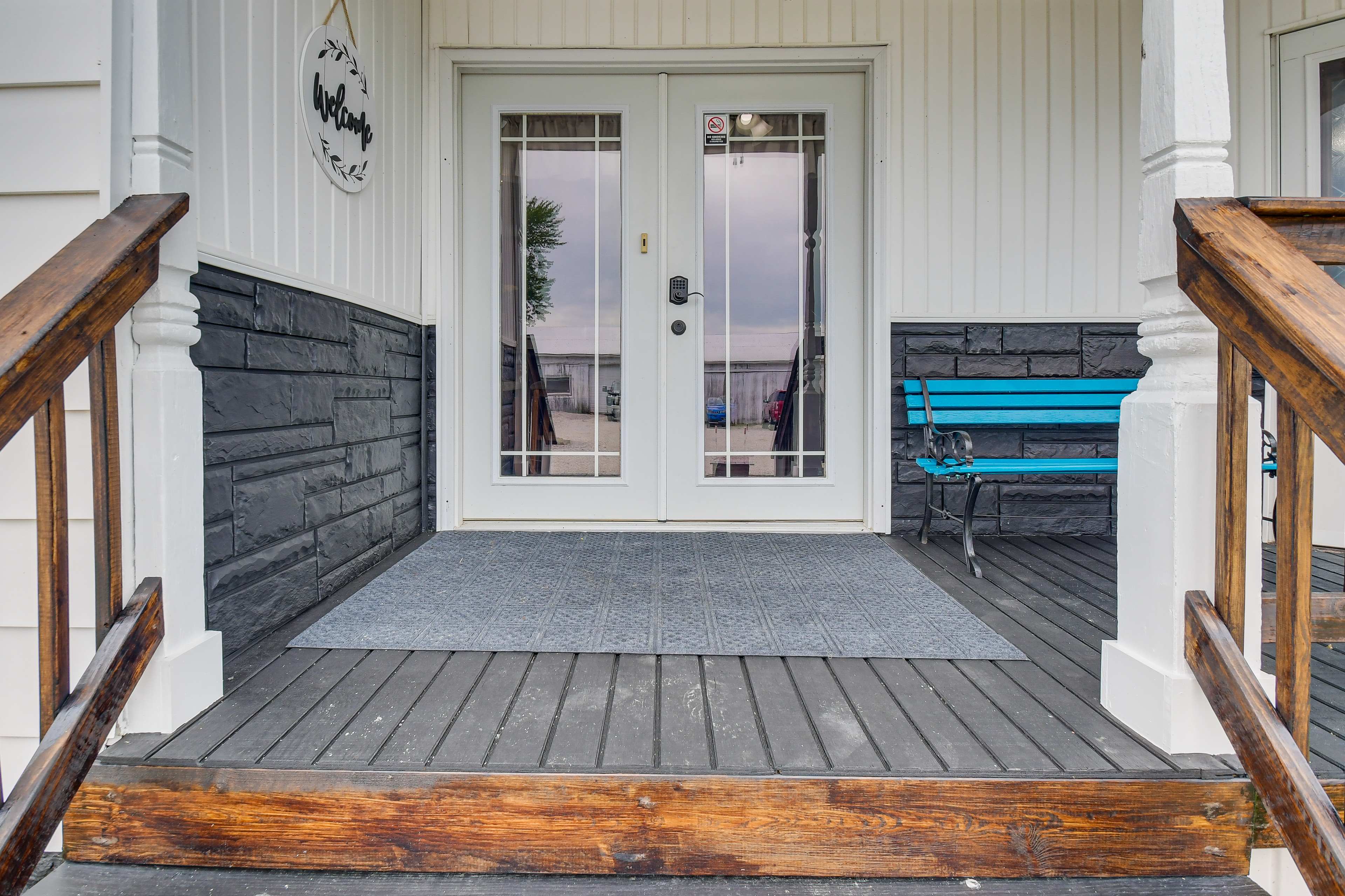 Countryside Biggsville Home w/ Yard, Dogs Evolve