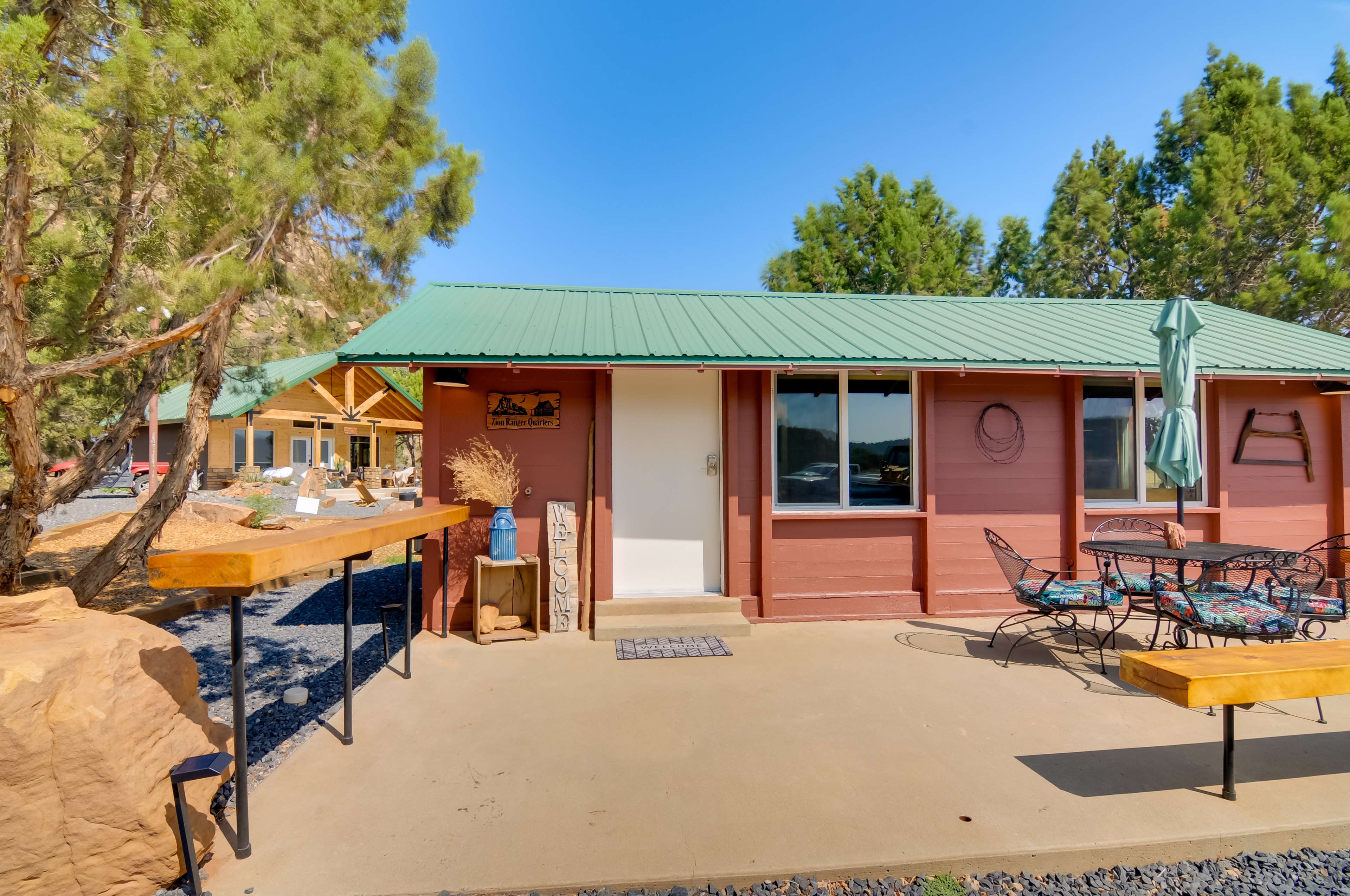 PetFriendly Apple Valley Getaway w/ Fire Pit! Evolve