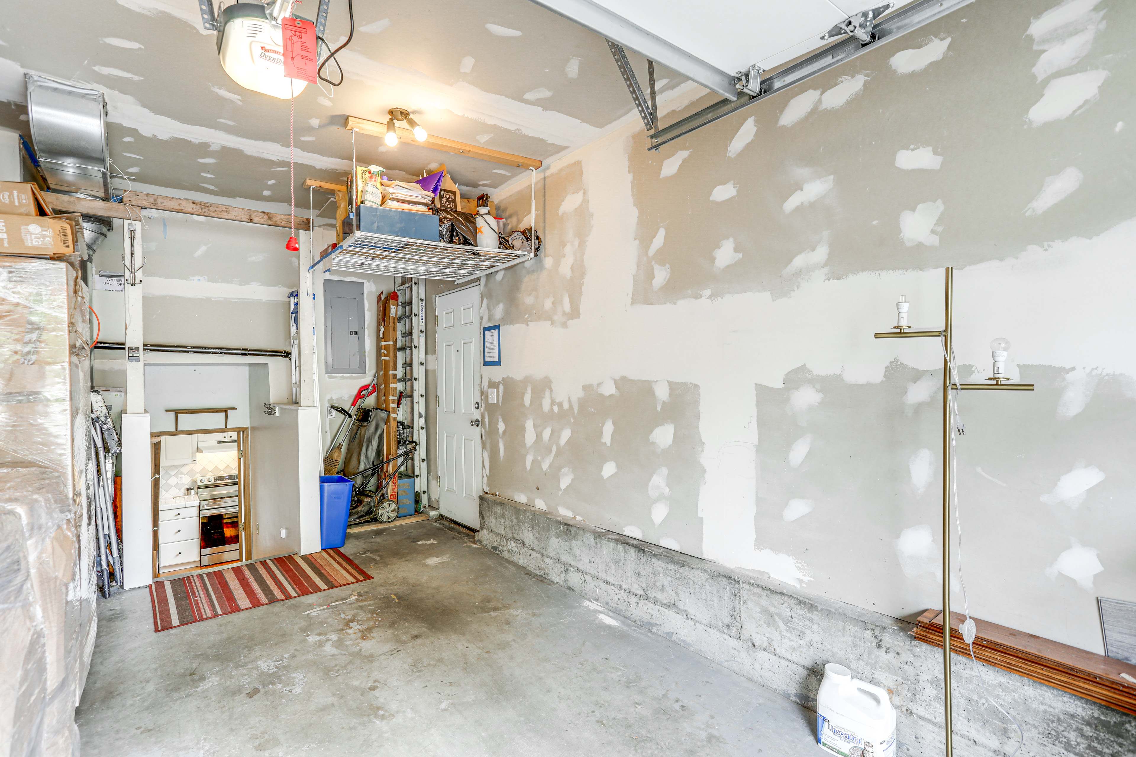 PetFriendly Apt 7 Mi to Downtown Seattle! Evolve