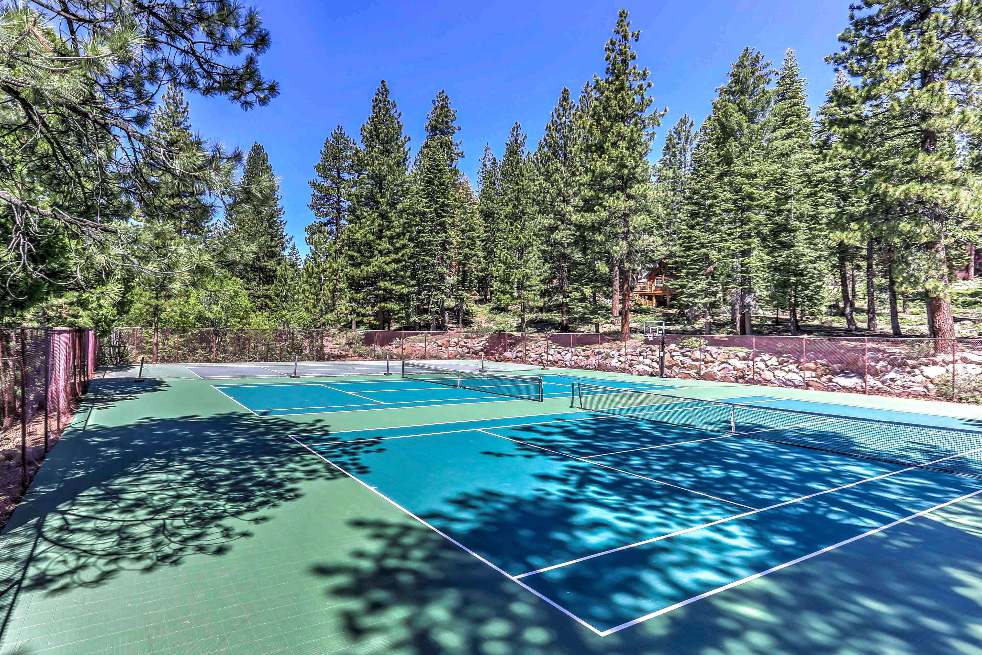 5 Mi to Northstar Chic Unit w/ Decks! Kings Beach, CA Evolve