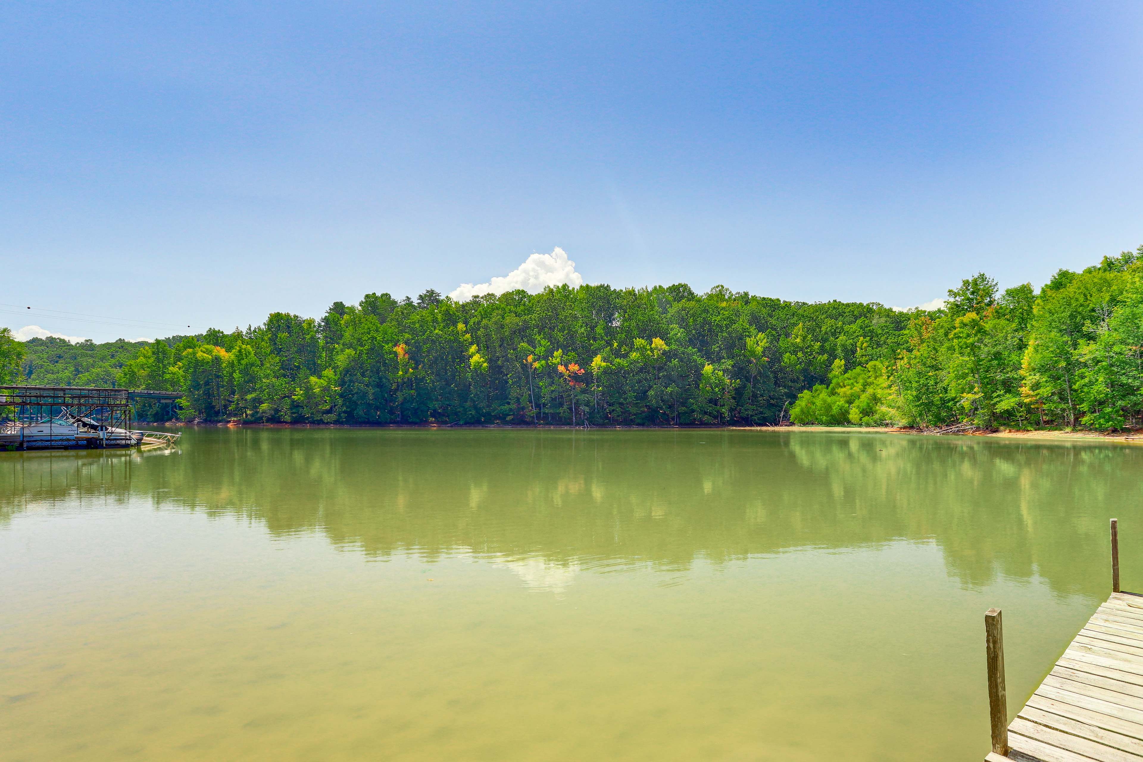 Cottage w/ Dock & Deck Walk to Toto Creek! Dawsonville, GA Evolve