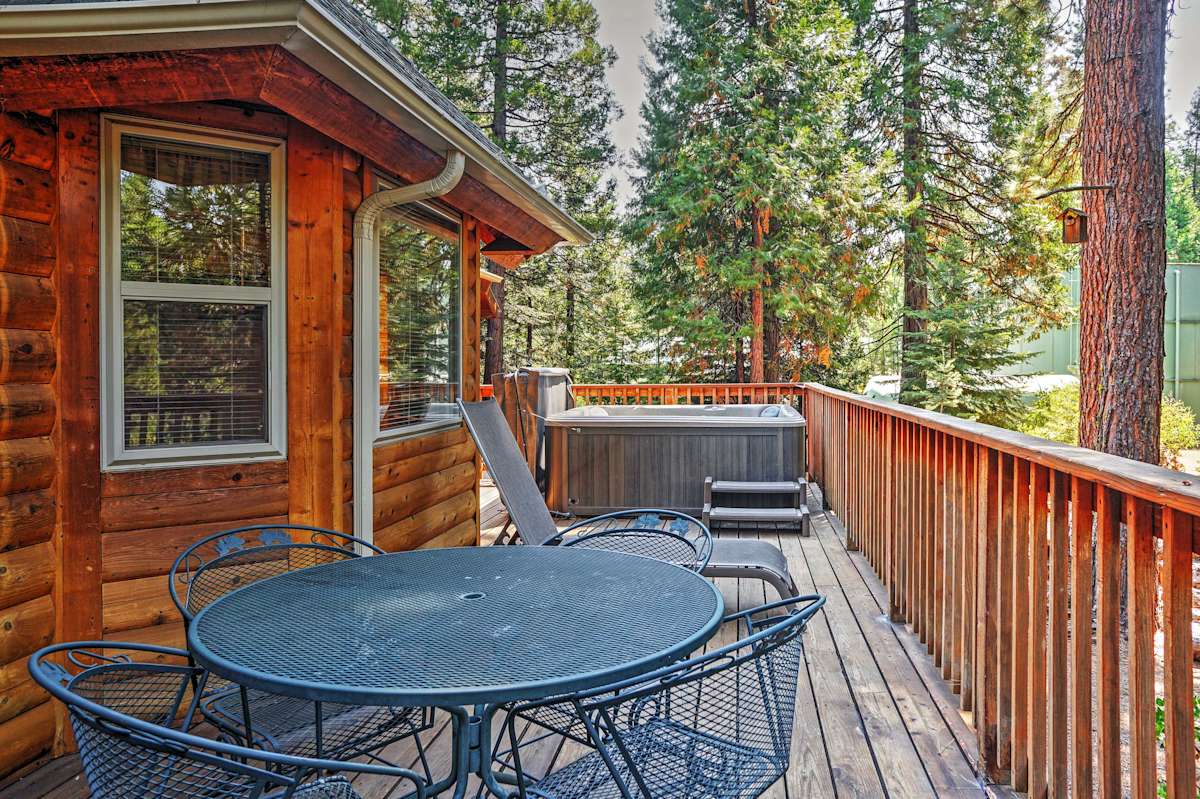 Spacious 3br Shaver Lake Cabin W Private Hot Tub