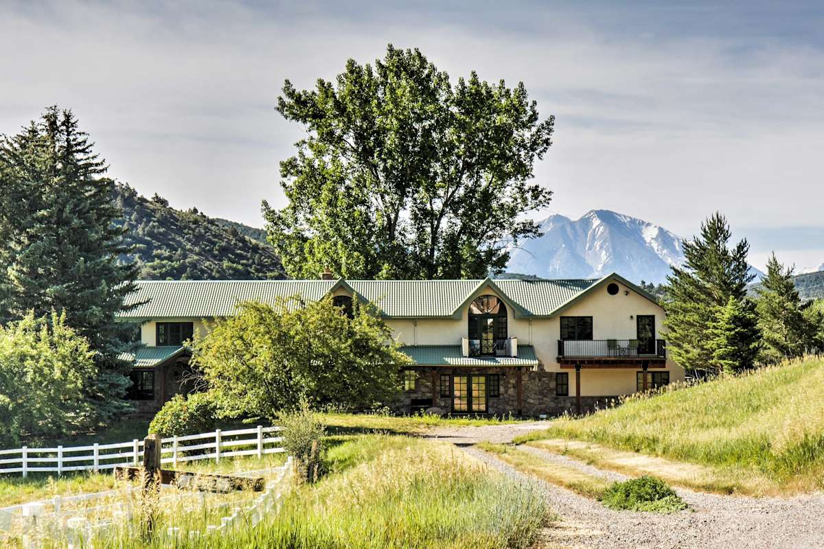 Gorgeous Glenwood Springs Home W Hot Tub Acreage