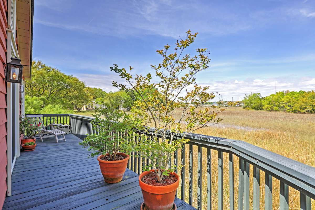 Captivating 1BR Mt Pleasant Cottage in Old Village