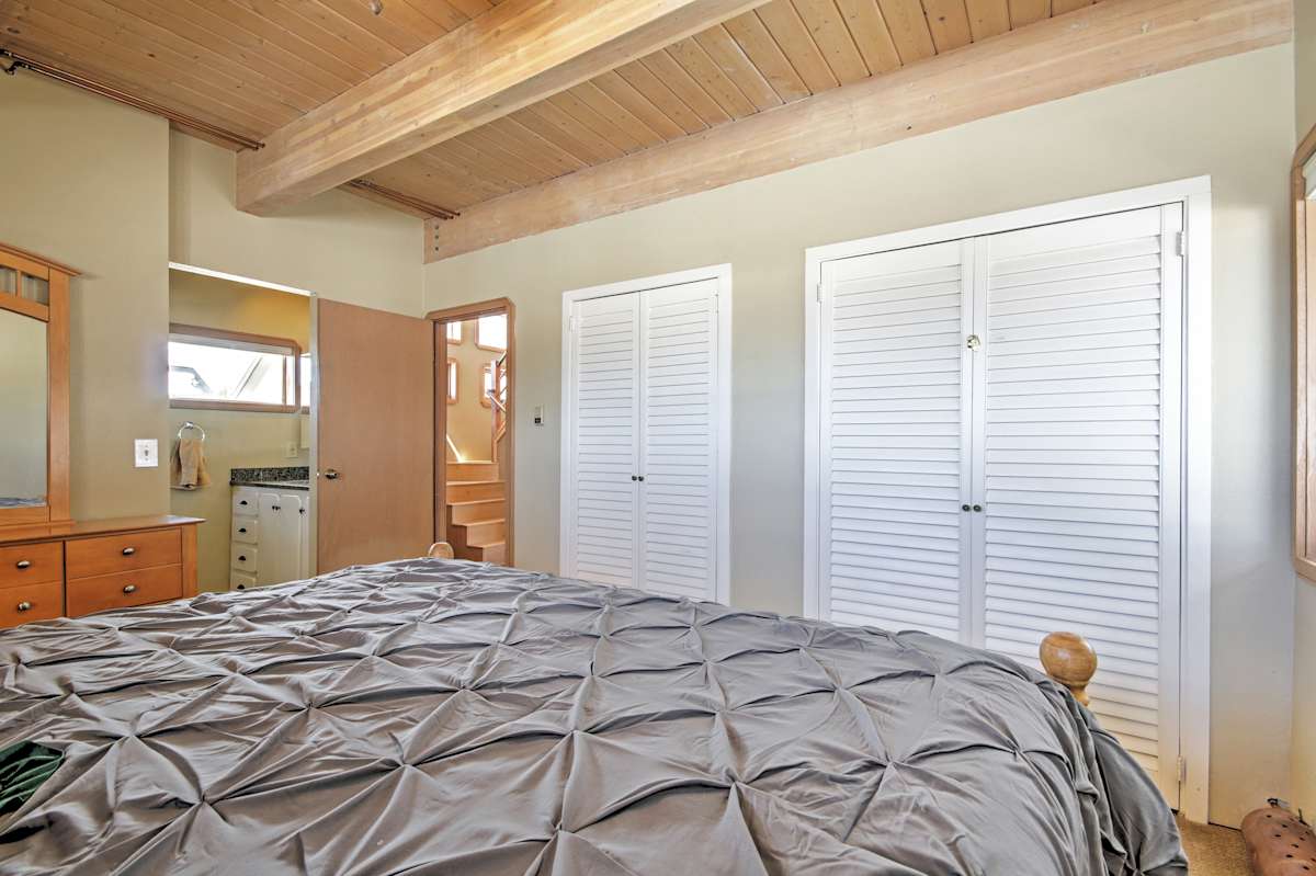 2BR Lake House + Bonus Room Steps from Lake Granby