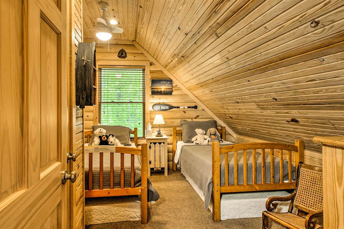 'Blessing by the Lake' Cabin on Barren River Lake!