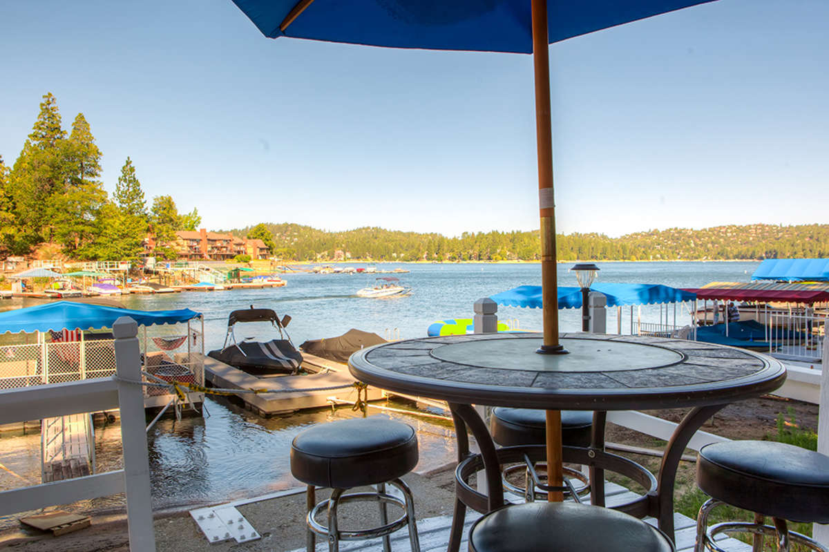 Waterfront Lake Arrowhead House w/Hot Tub & Deck!