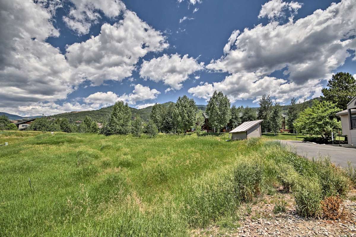 Steamboat Springs Condo Near Slopes w/Hot Tub!