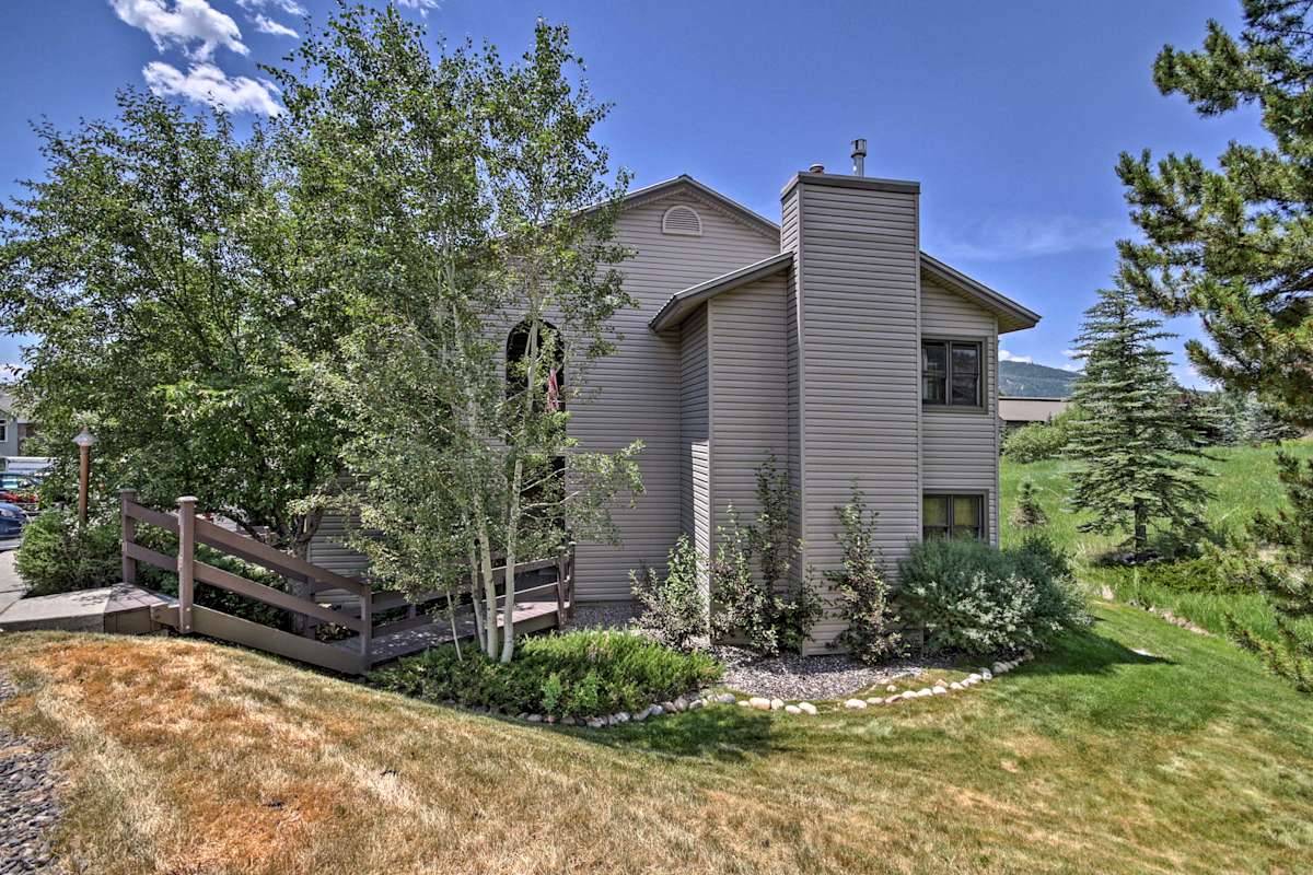 Steamboat Springs Condo Near Slopes w/Hot Tub!