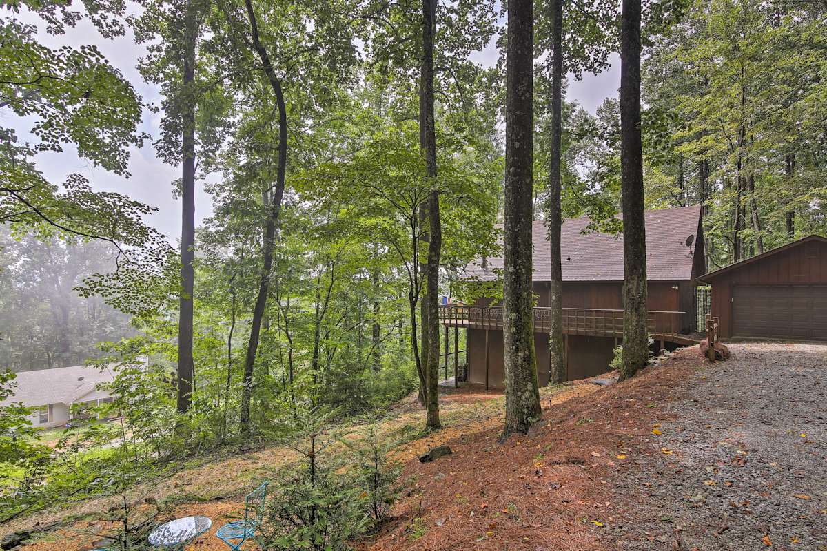 Enchanting Tiger Cabin w/ Deck & Forest/Mtn Views!