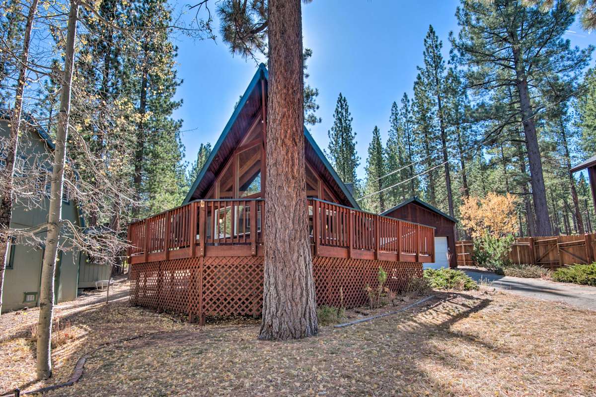 Private South Lake Tahoe House 7 Mins to Heavenly!