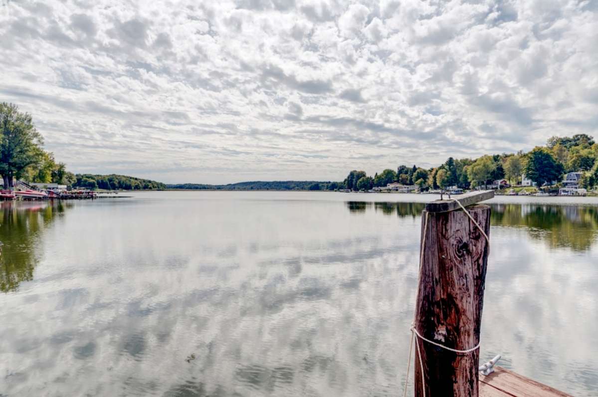 Bayfront 2BR Wolcott House w/Private Dock!