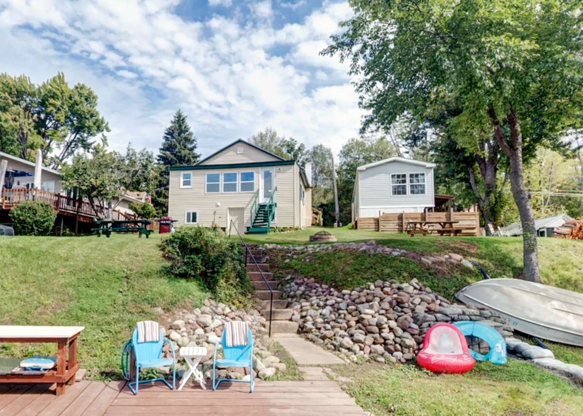 Bayfront 2BR Wolcott House w/Private Dock!