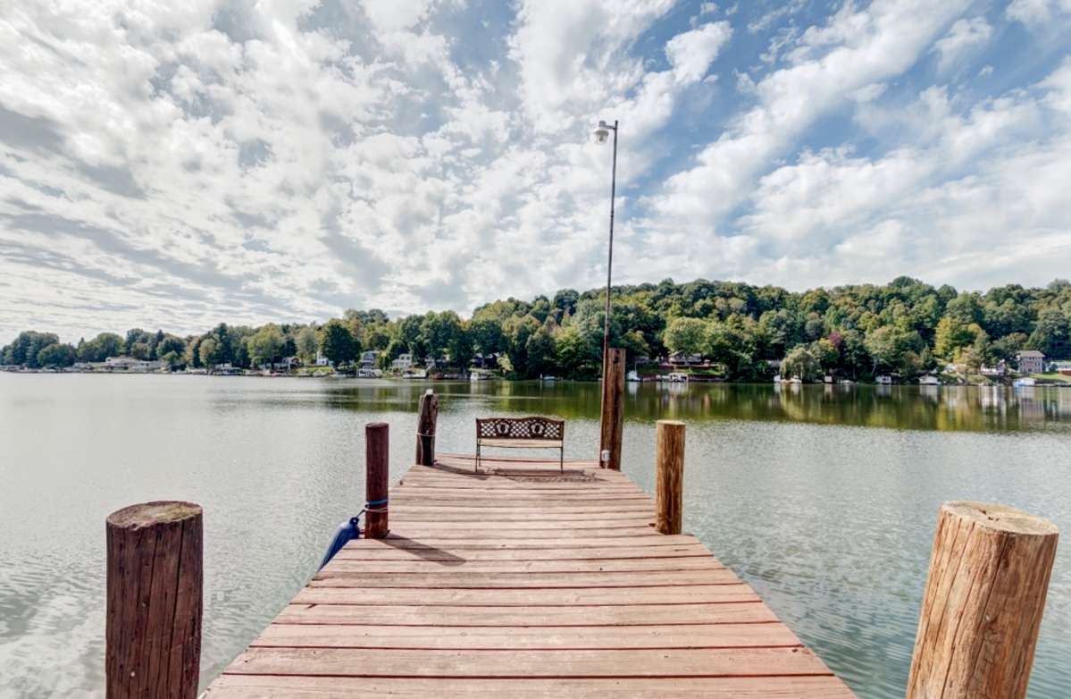 Bayfront 2BR Wolcott House w/Private Dock!