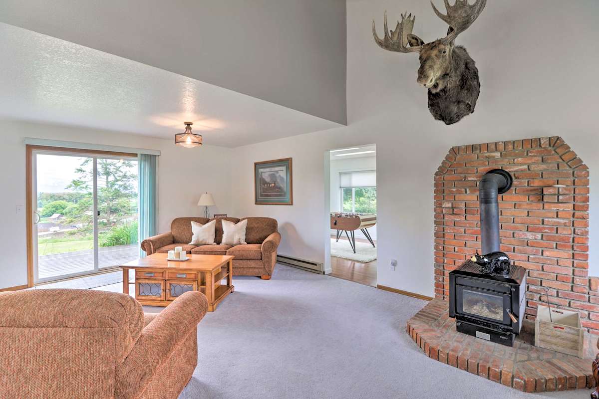 3BR Kalispell 'Happy Home' Breathtaking Mtn Views
