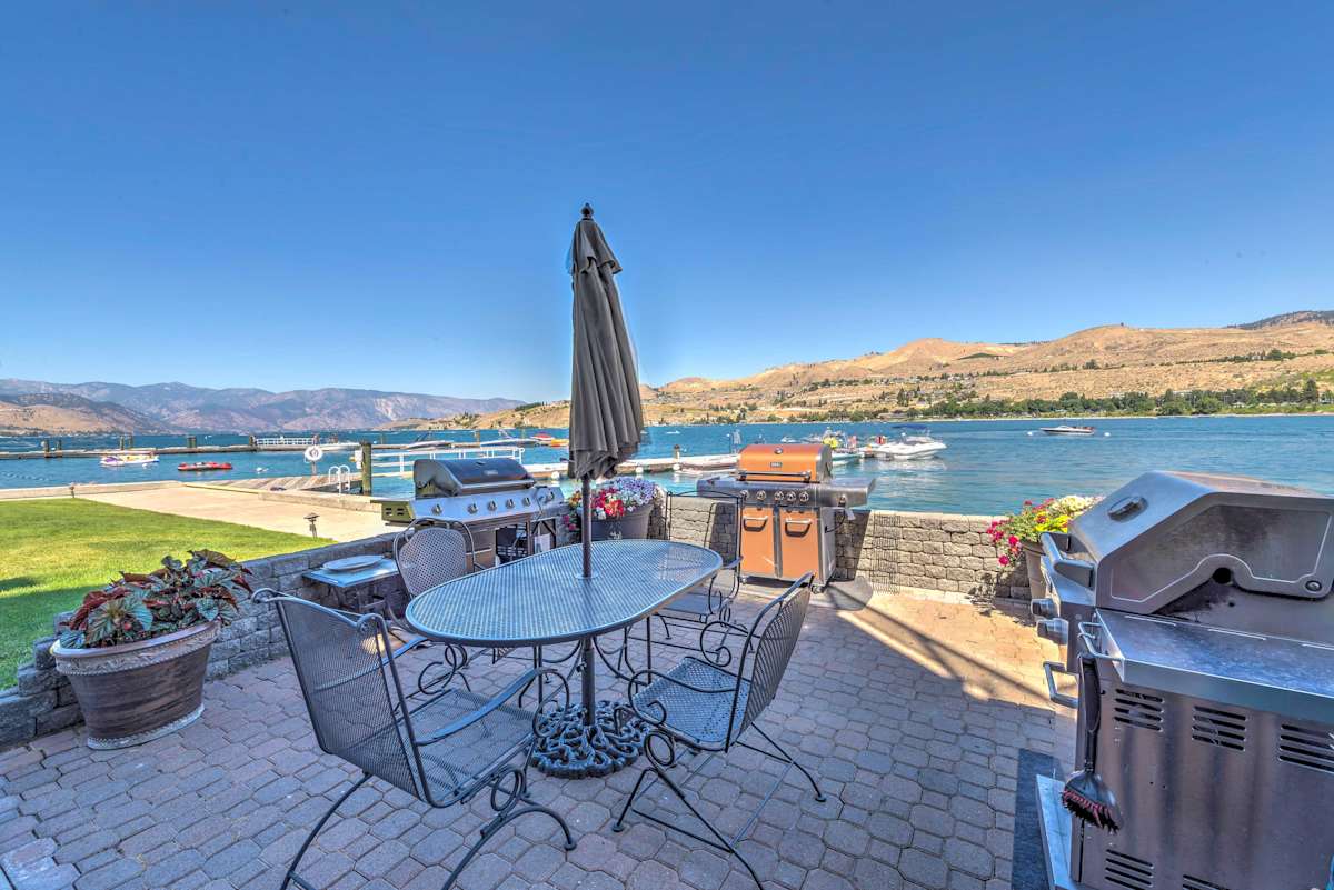 Modern 4BR Chelan Penthouse Condo w/Mtn Views