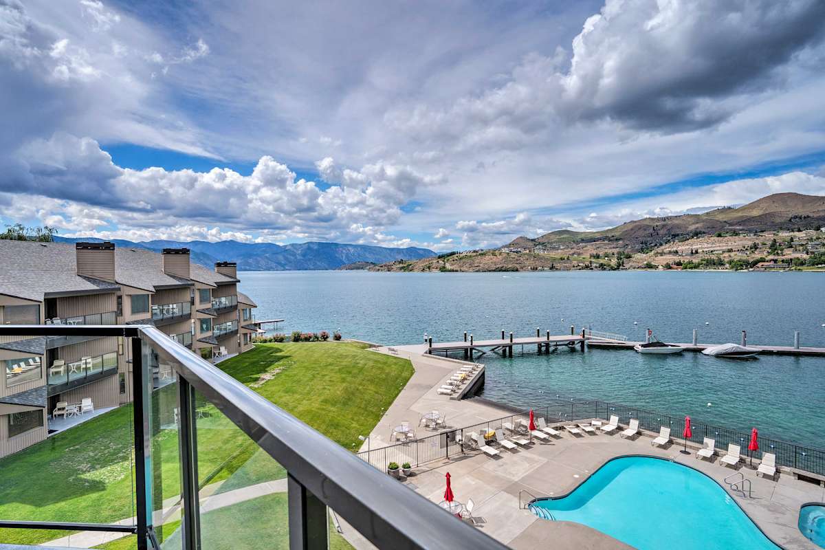 Modern 4BR Chelan Penthouse Condo w/Mtn Views