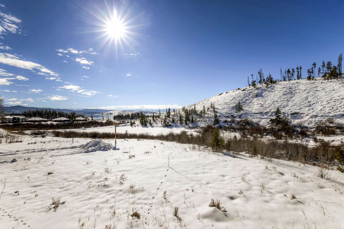 Grand Lake Condo w/ Deck & Panoramic Views!