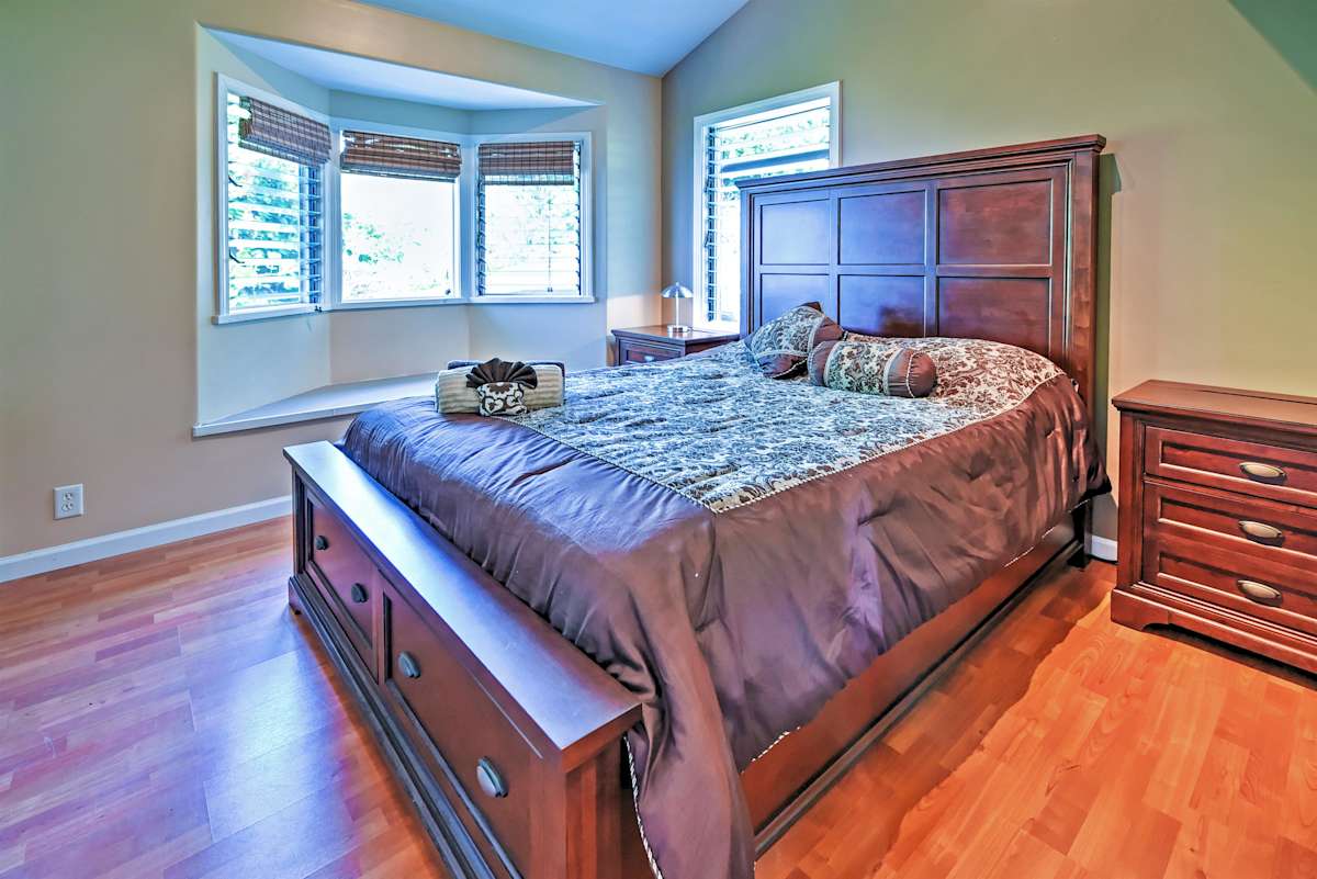 Captain Cook Home w/Lanai, Ocean Views, Beach Toys