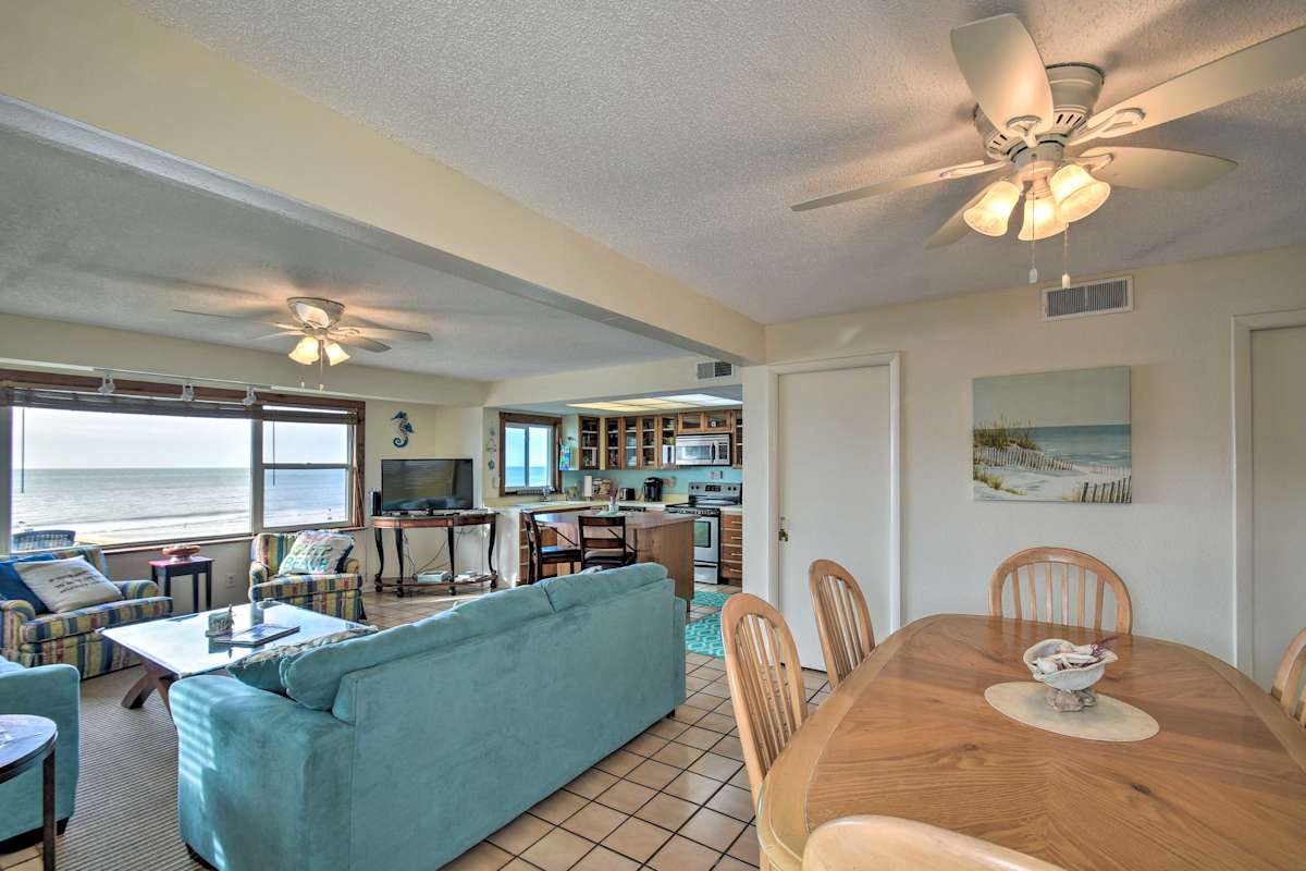Oceanfront Belleair Beach Condo w/ Gulf Views!