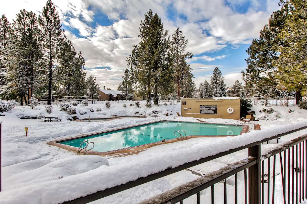 Bend Condo w/Deck & Forest Views!